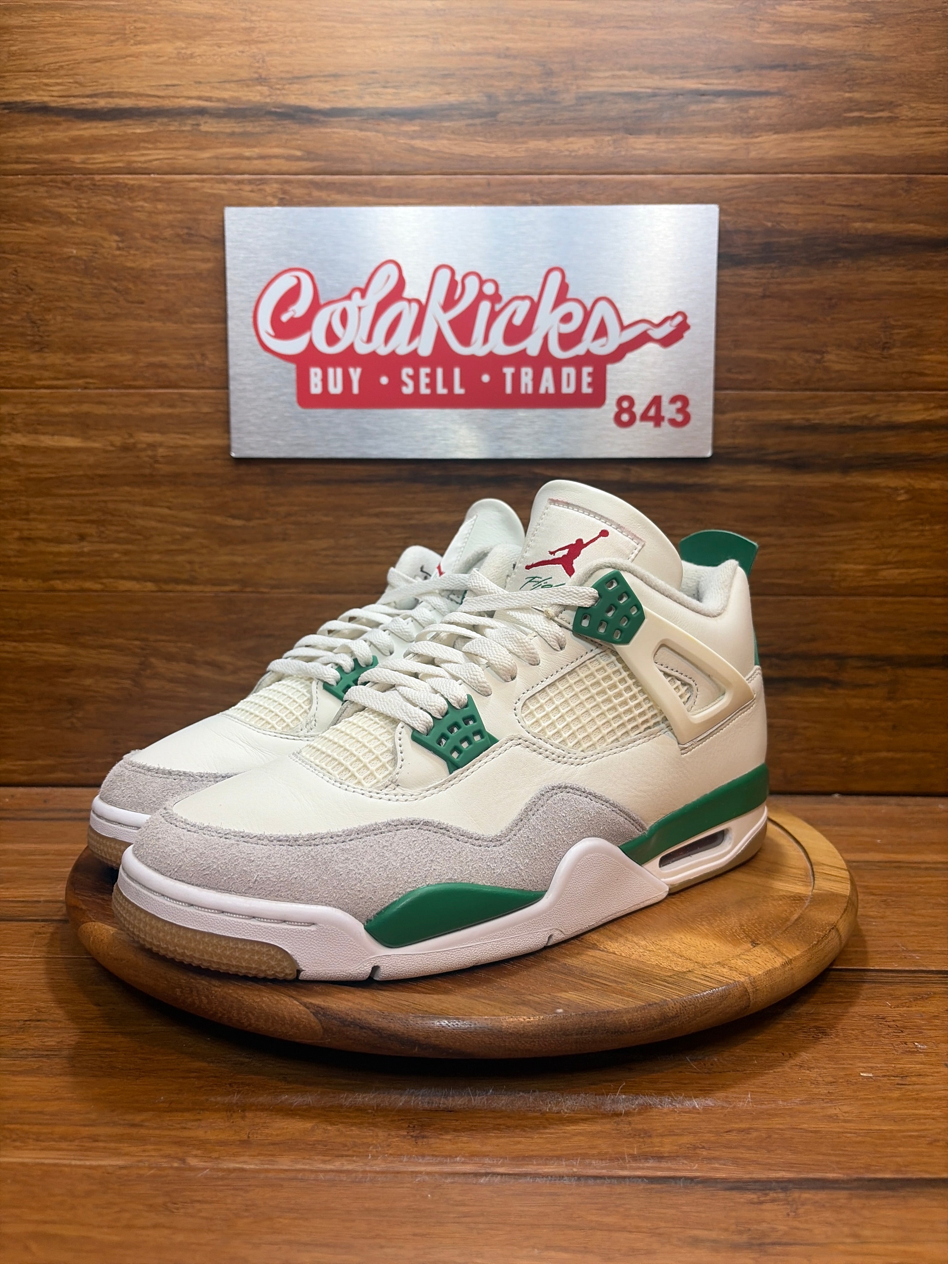 Jordan 4 Retro SB Pine Green