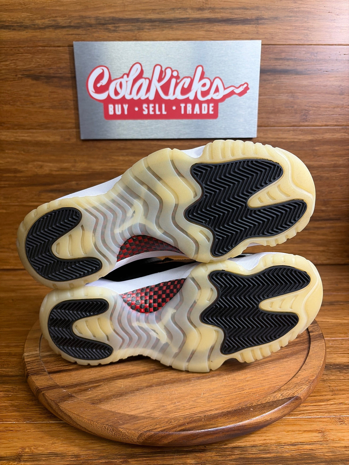 Jordan 11 Retro Low 72-10