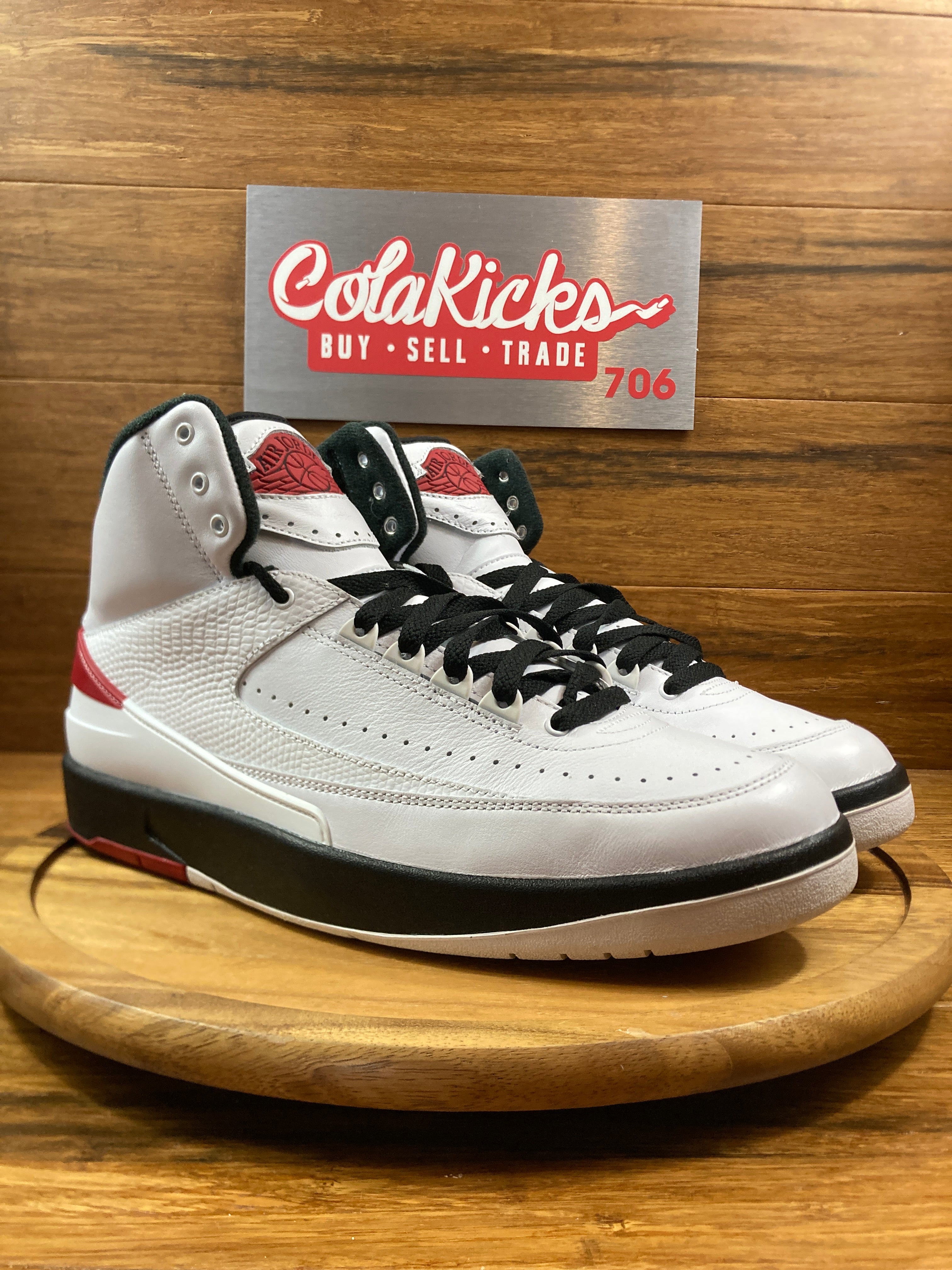 Jordan 2 Retro OG Chicago (2022)