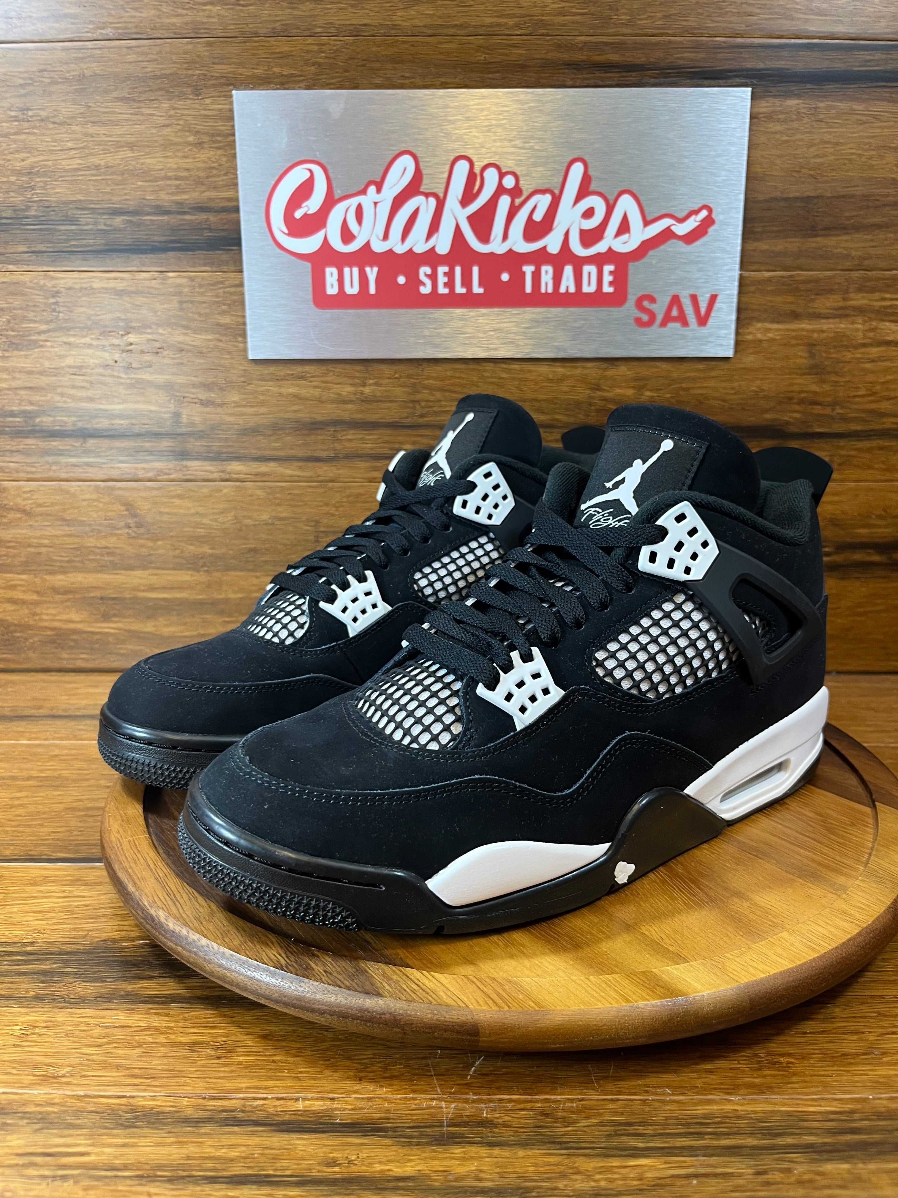 Jordan 4 Retro White Thunder