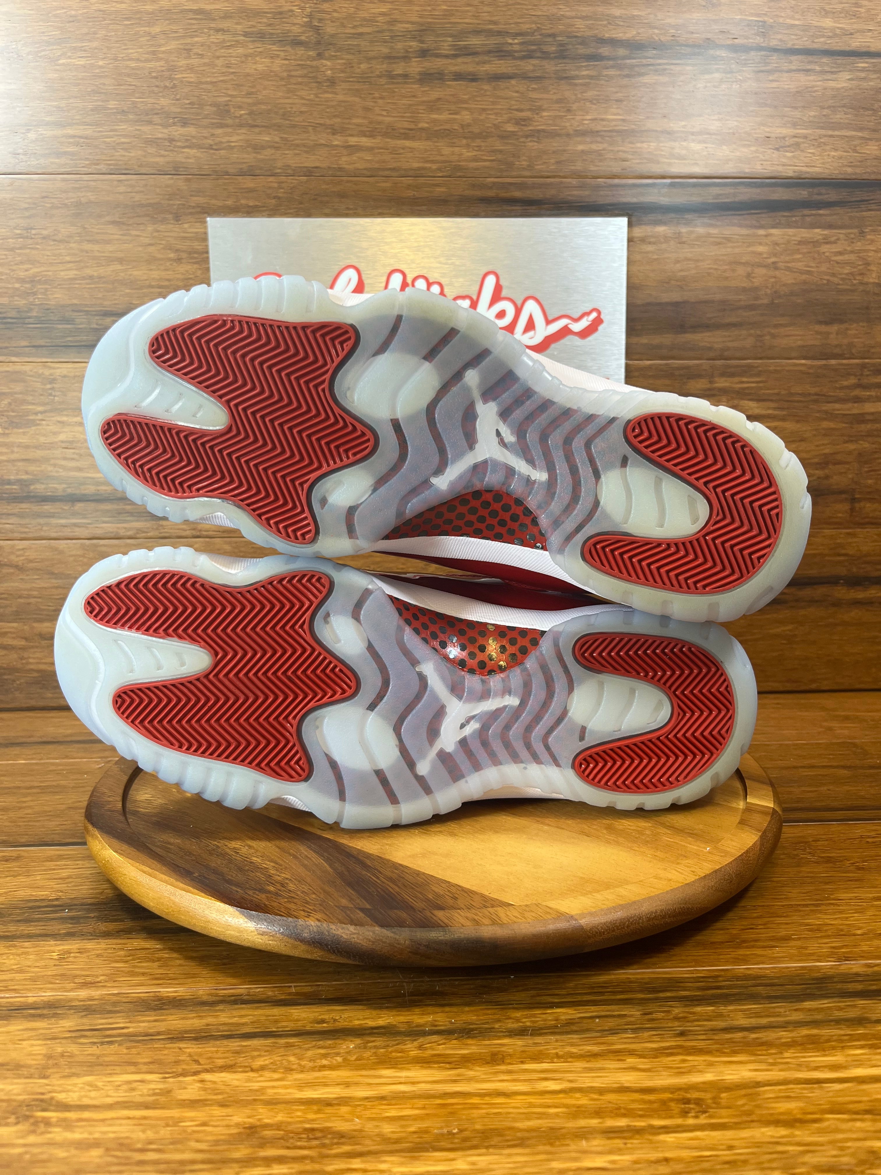 Jordan 11 Retro Cherry (2022)