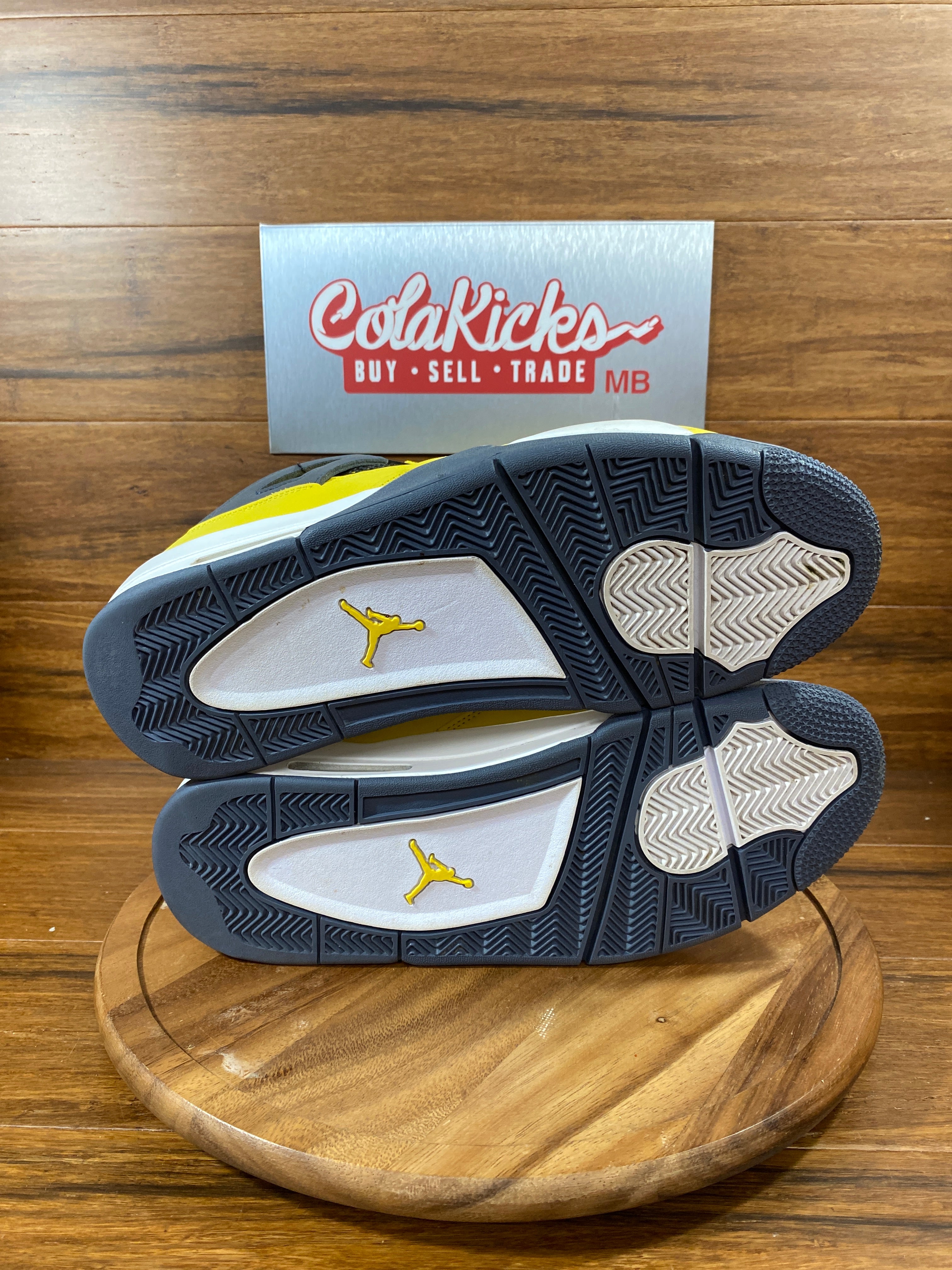 Jordan 4 Retro Lightning (2021)