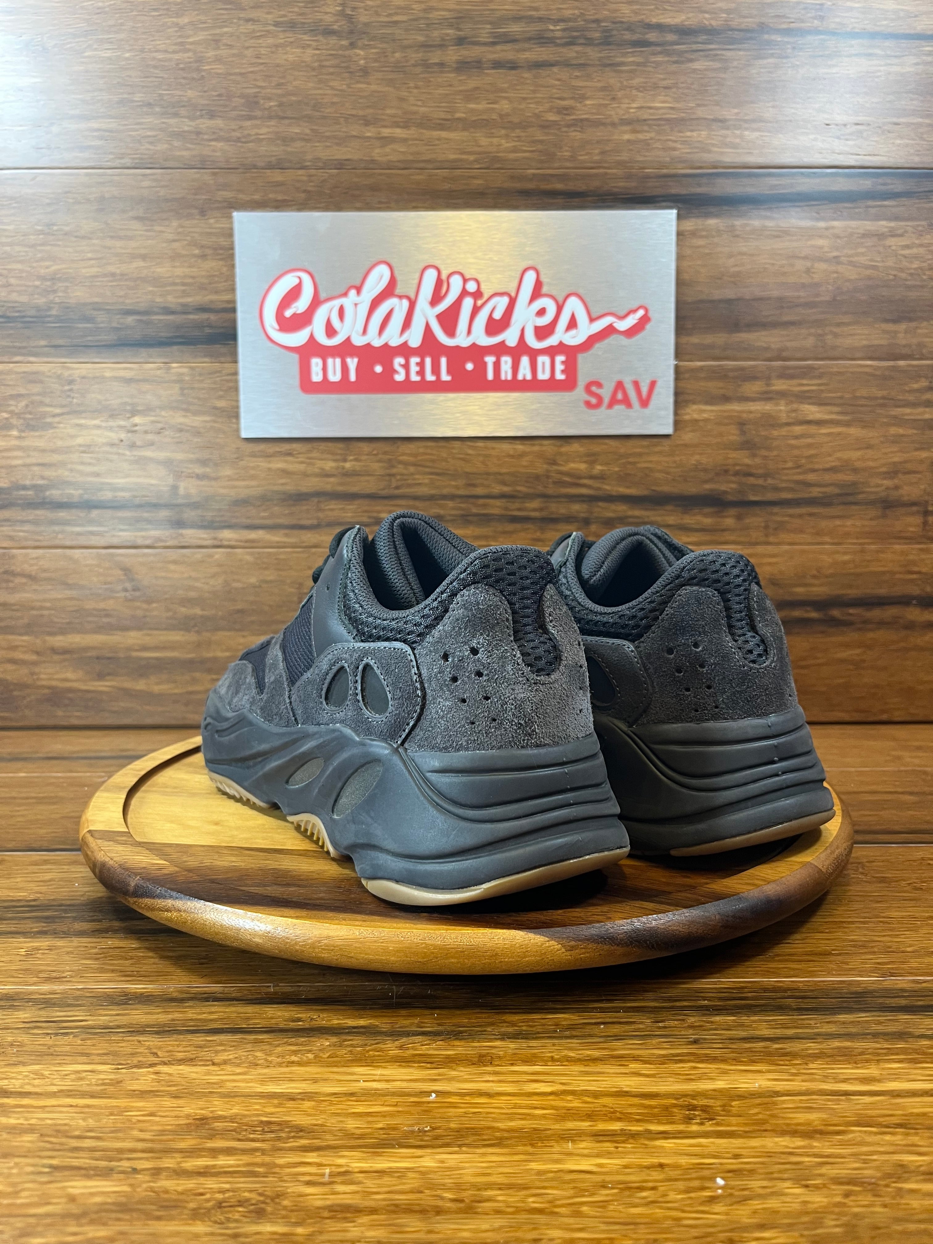 adidas Yeezy Boost 700 Utility Black