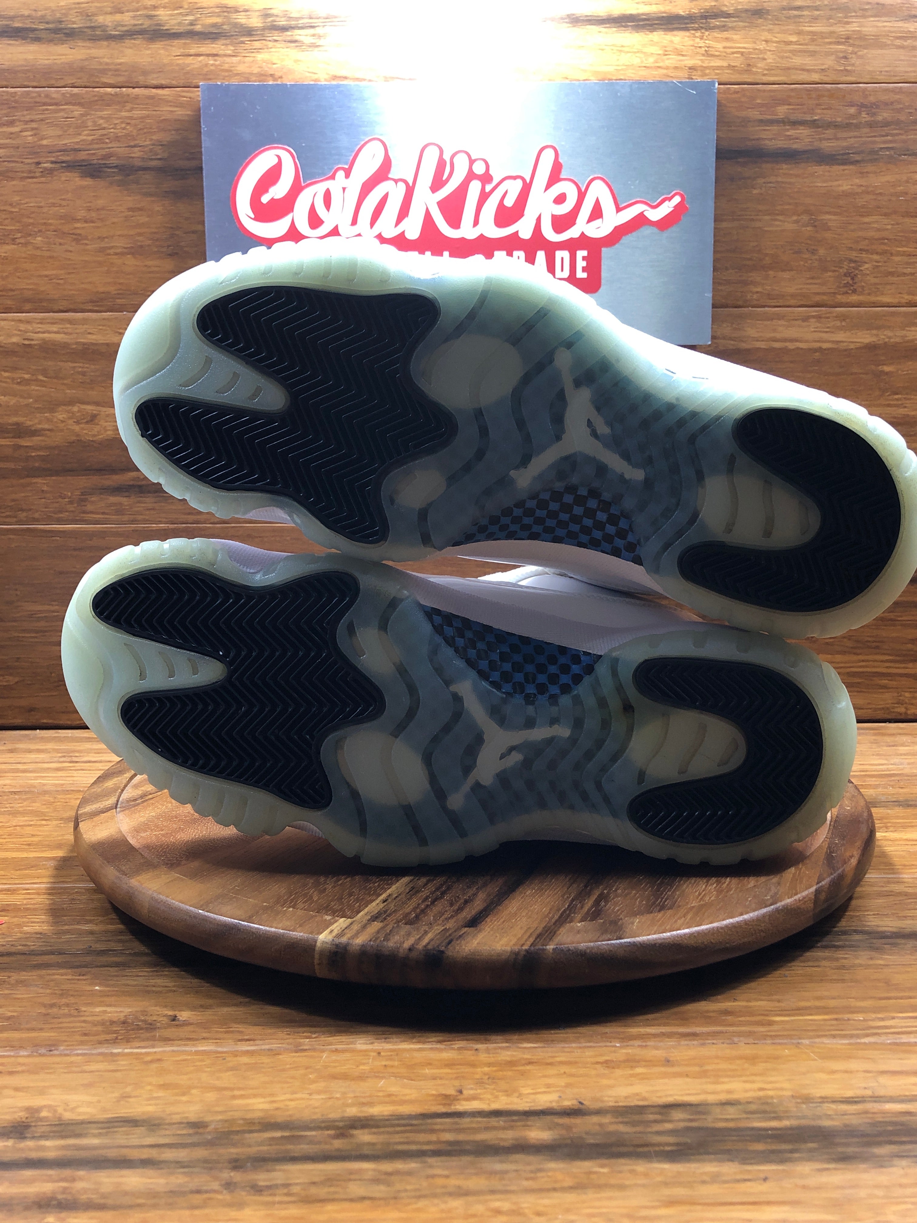 Jordan 11 Retro Low Legend Blue