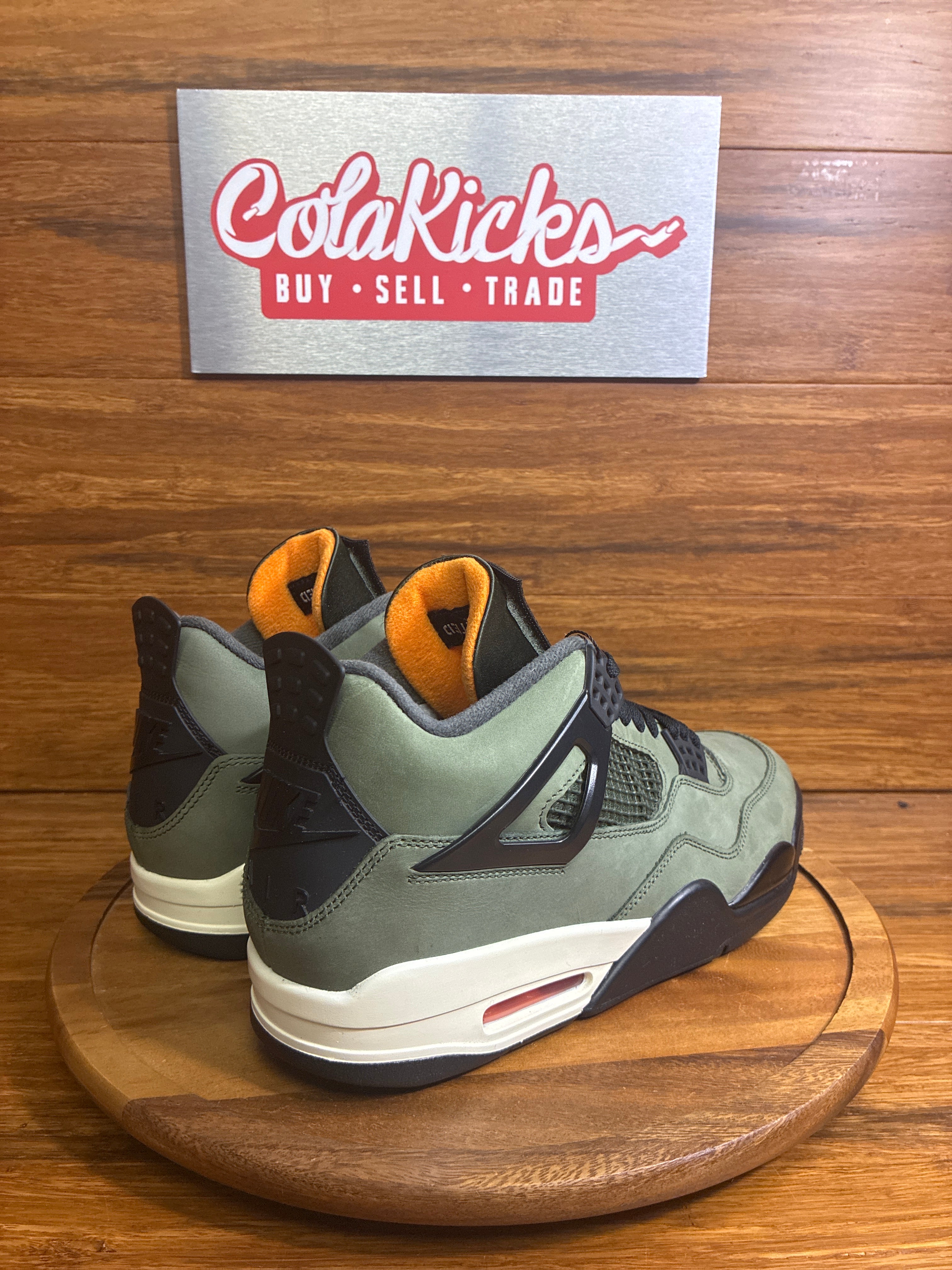 Jordan 4 Retro OG SP Undefeated (2025)
