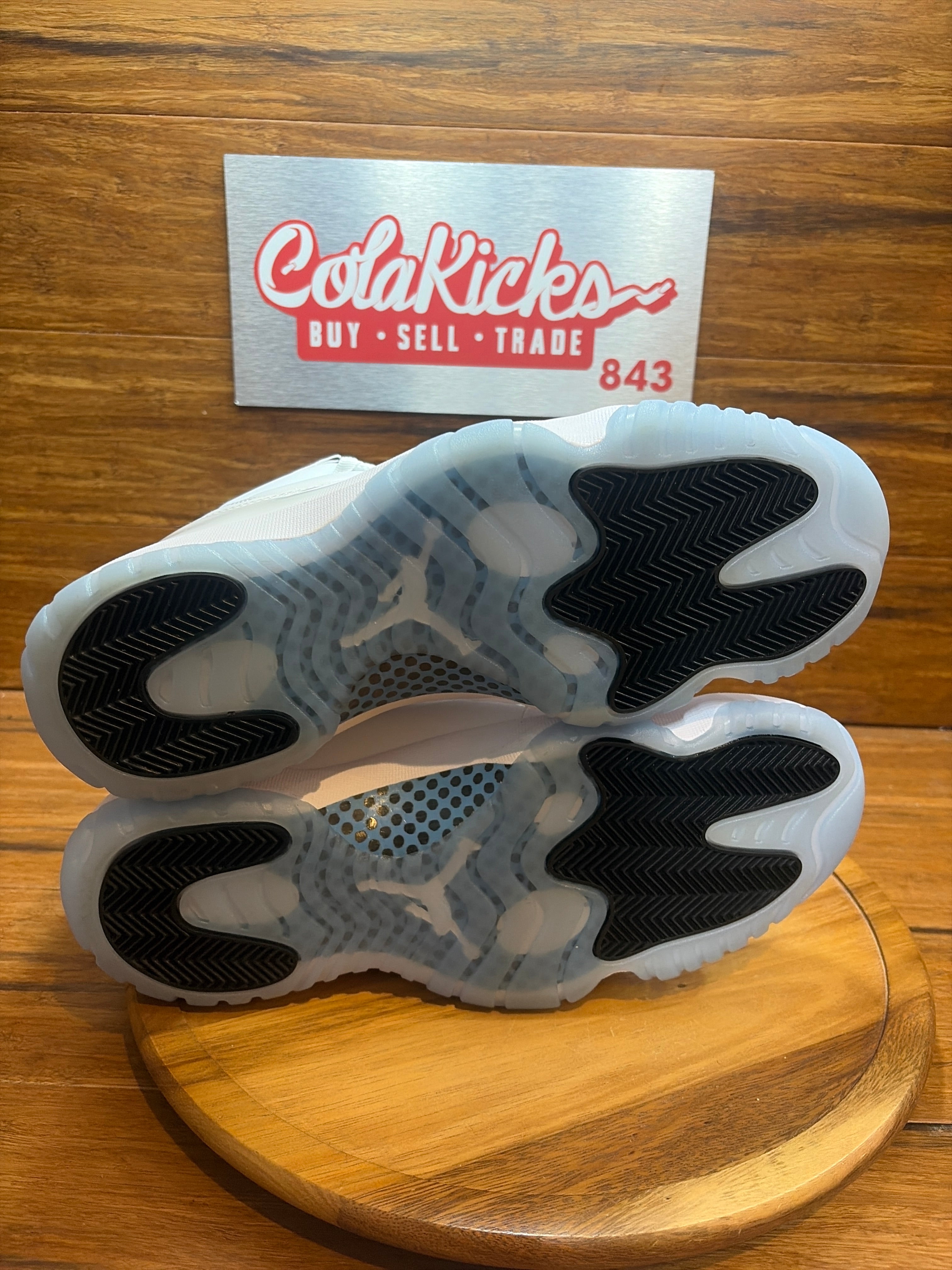 Jordan 11 Retro Legend Blue (2024)