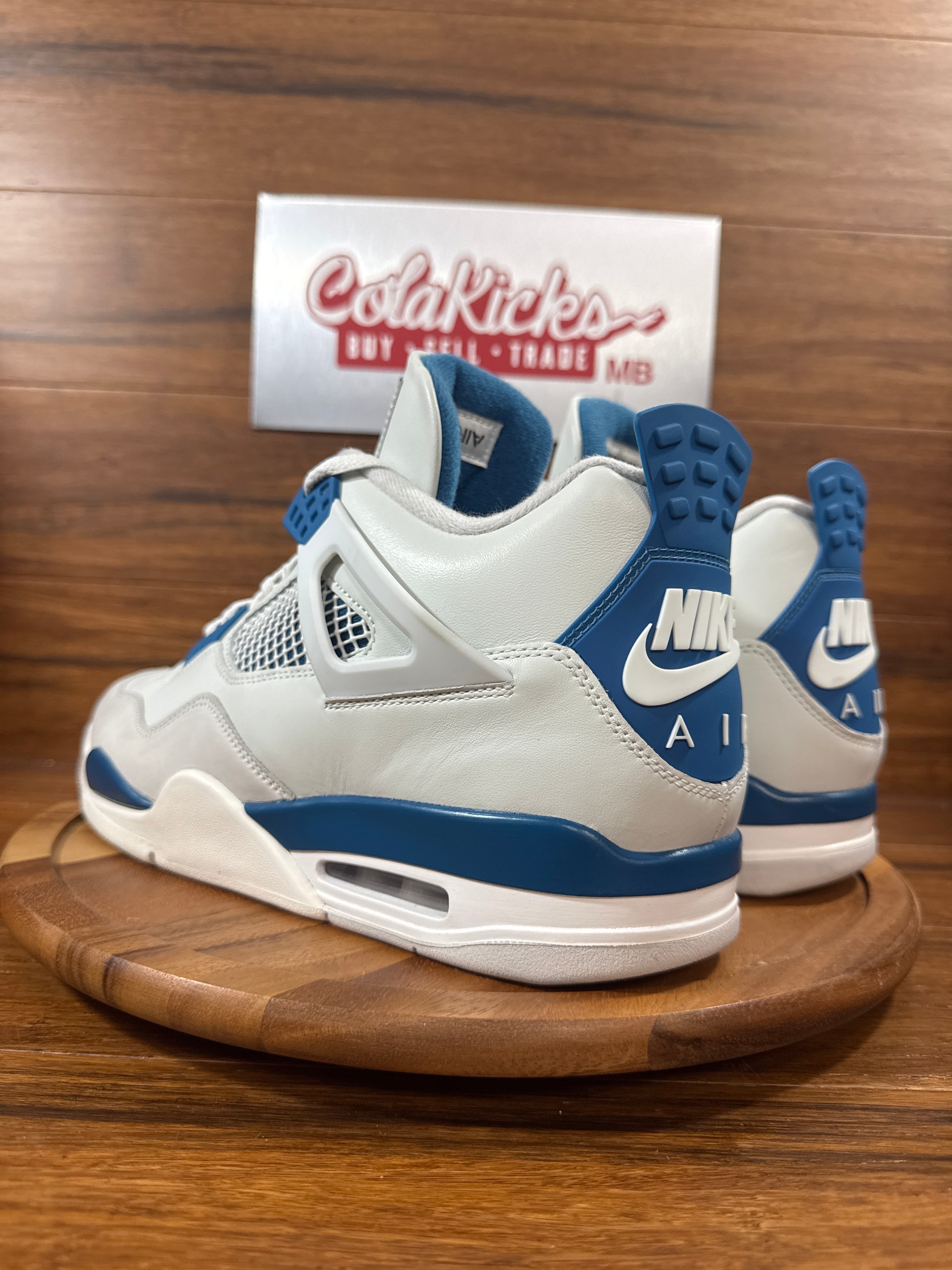 Jordan 4 Retro Military Blue (2024)