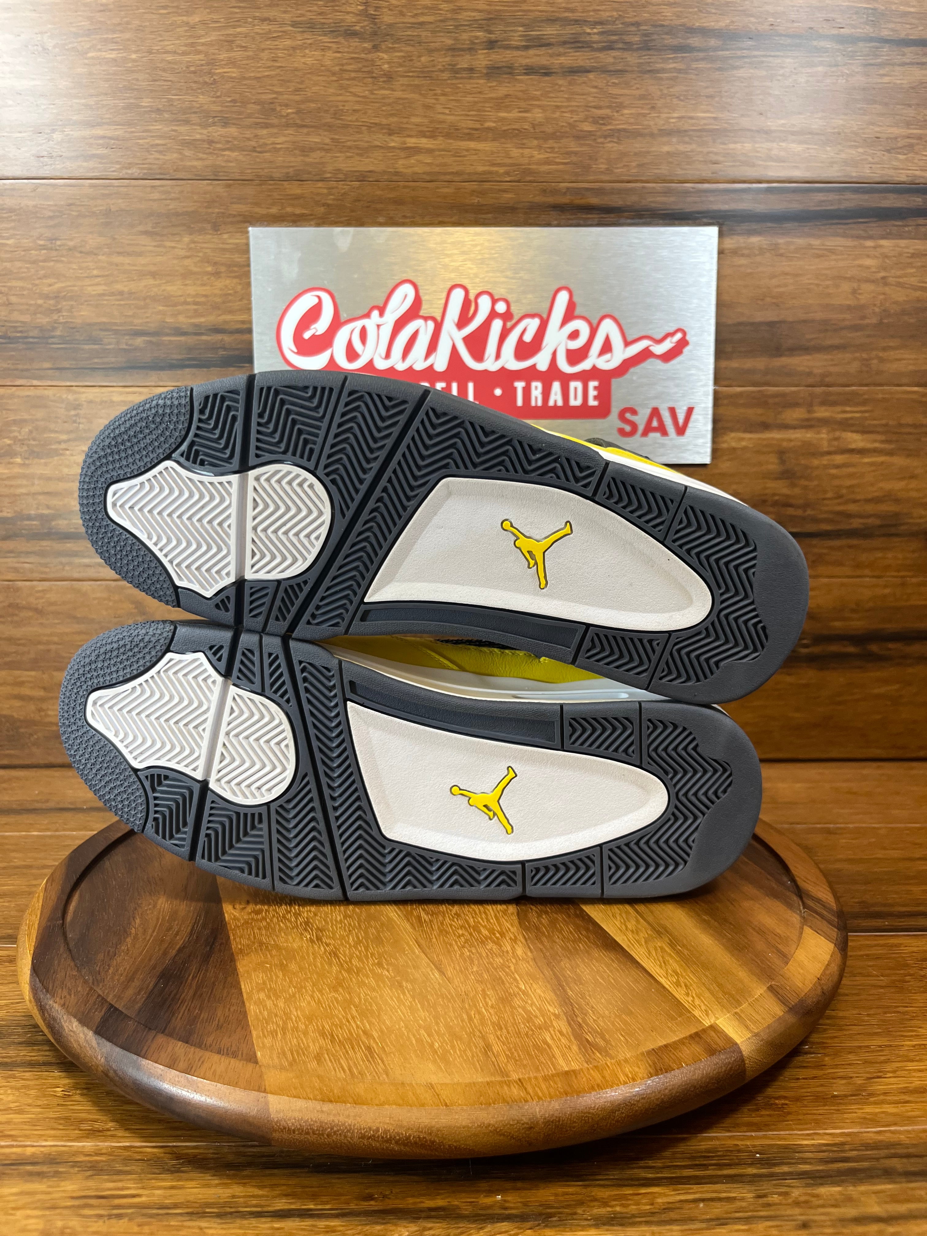 Jordan 4 Retro Lightning (2021)