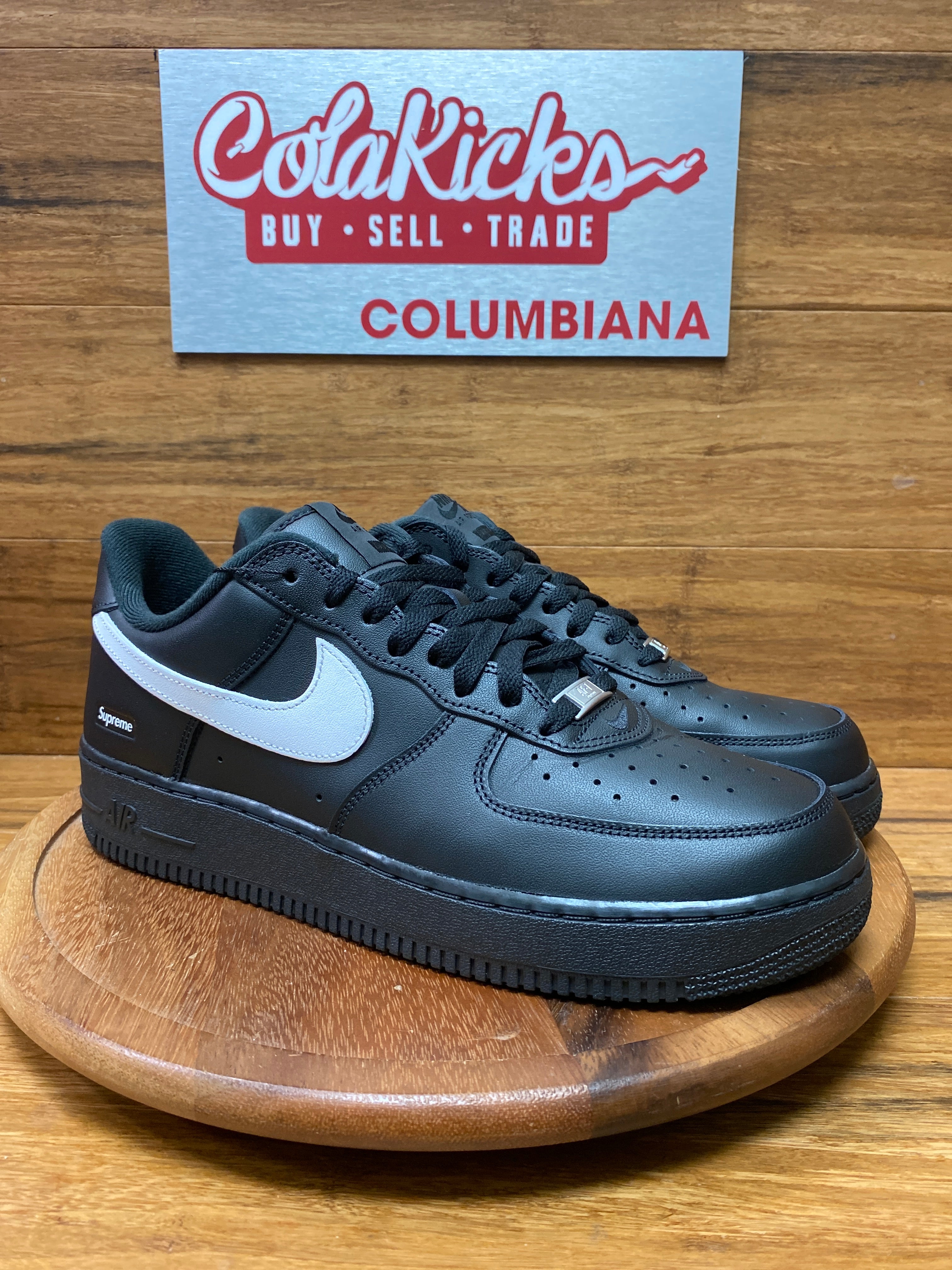 Nike Air Force 1 Low Supreme Black White