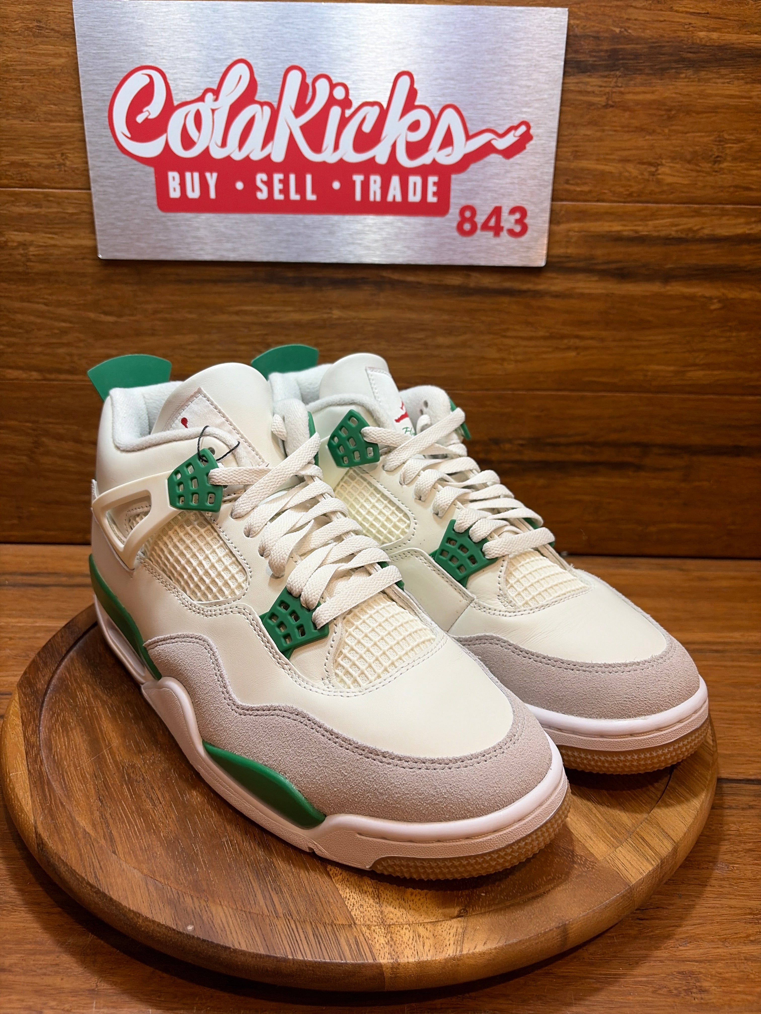 Jordan 4 Retro SB Pine Green