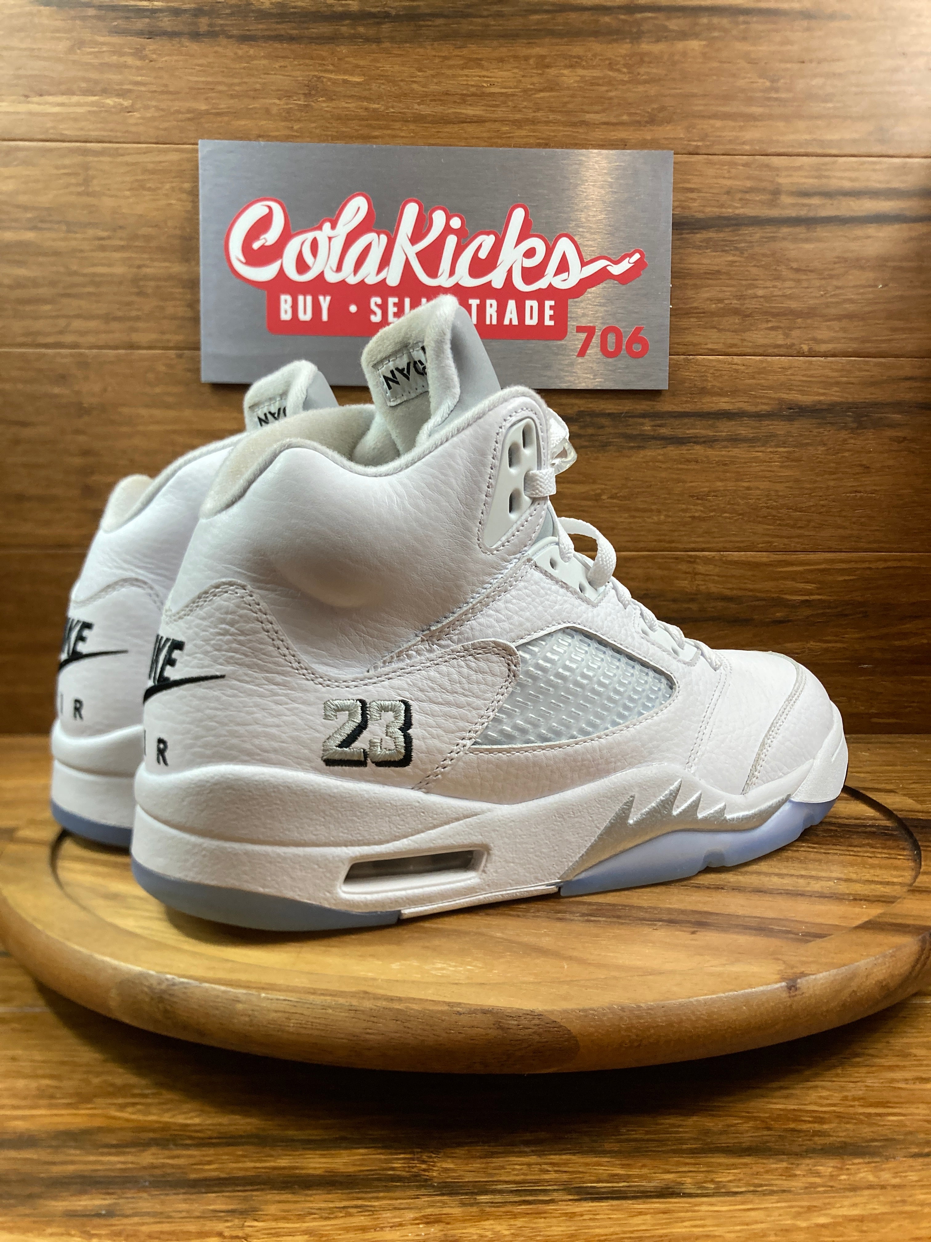 Jordan 5 Retro White Metallic (2026)