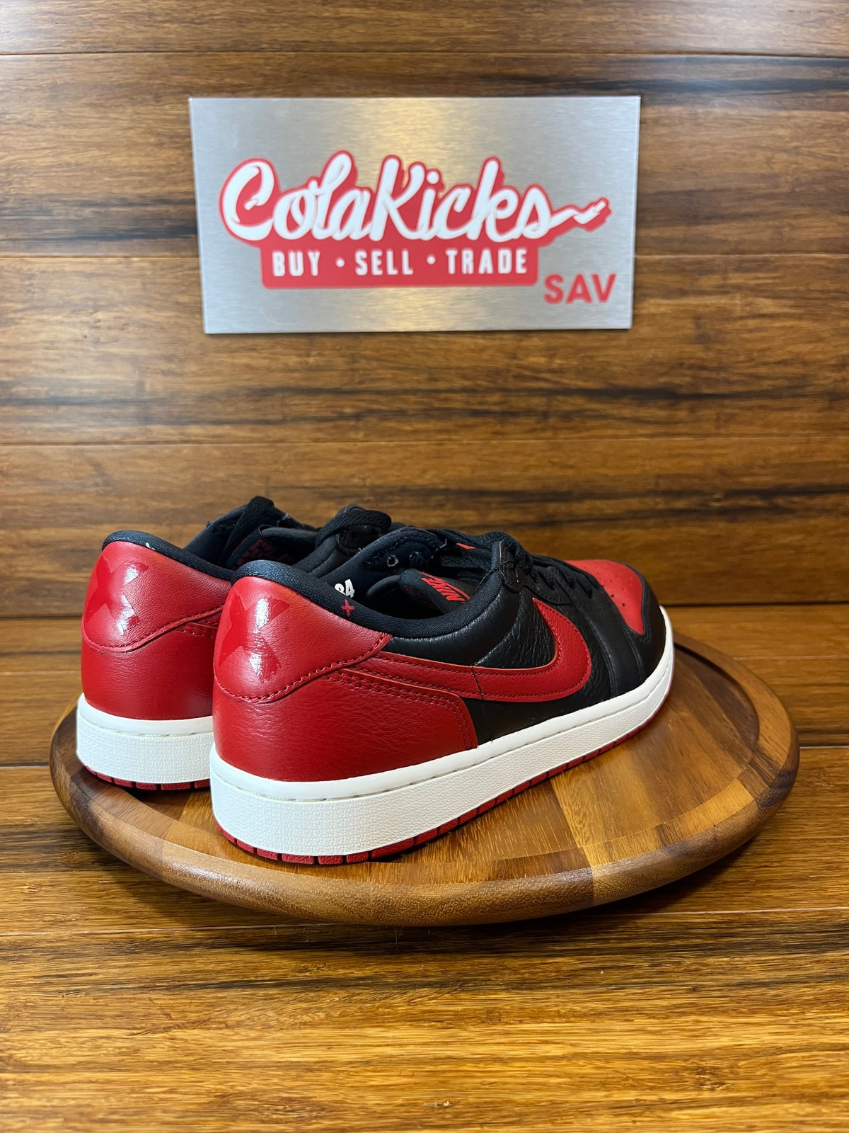 Jordan 1 Retro Low OG Banned