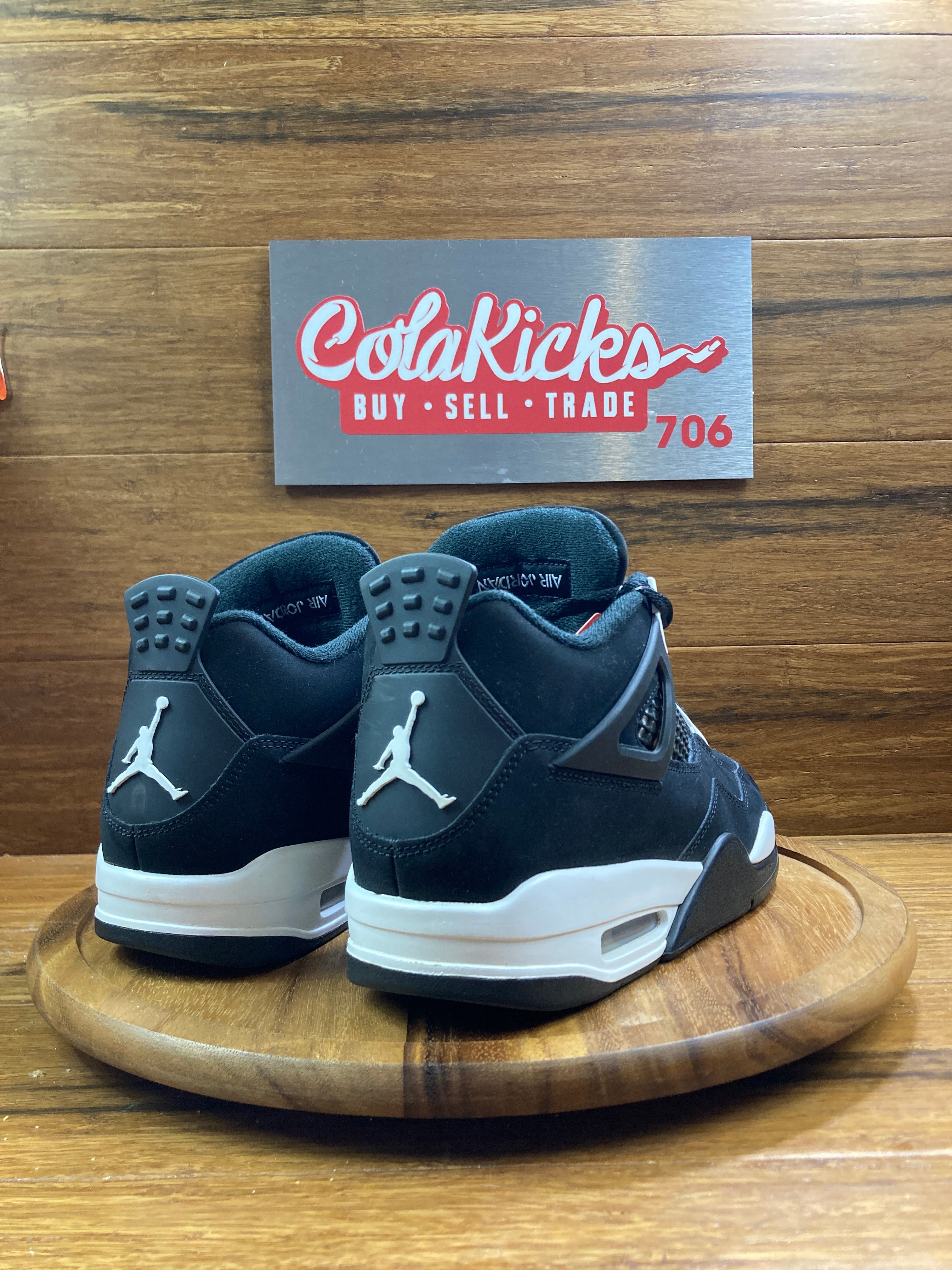 Jordan 4 Retro White Thunder
