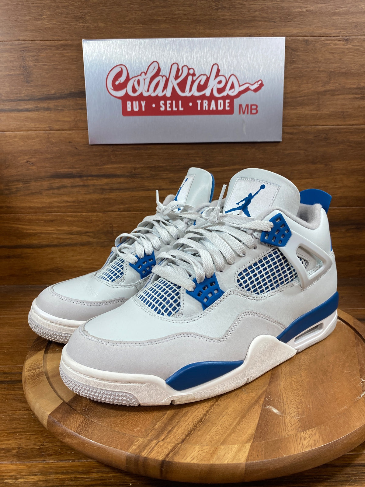 Jordan 4 Retro Military Blue (2024)