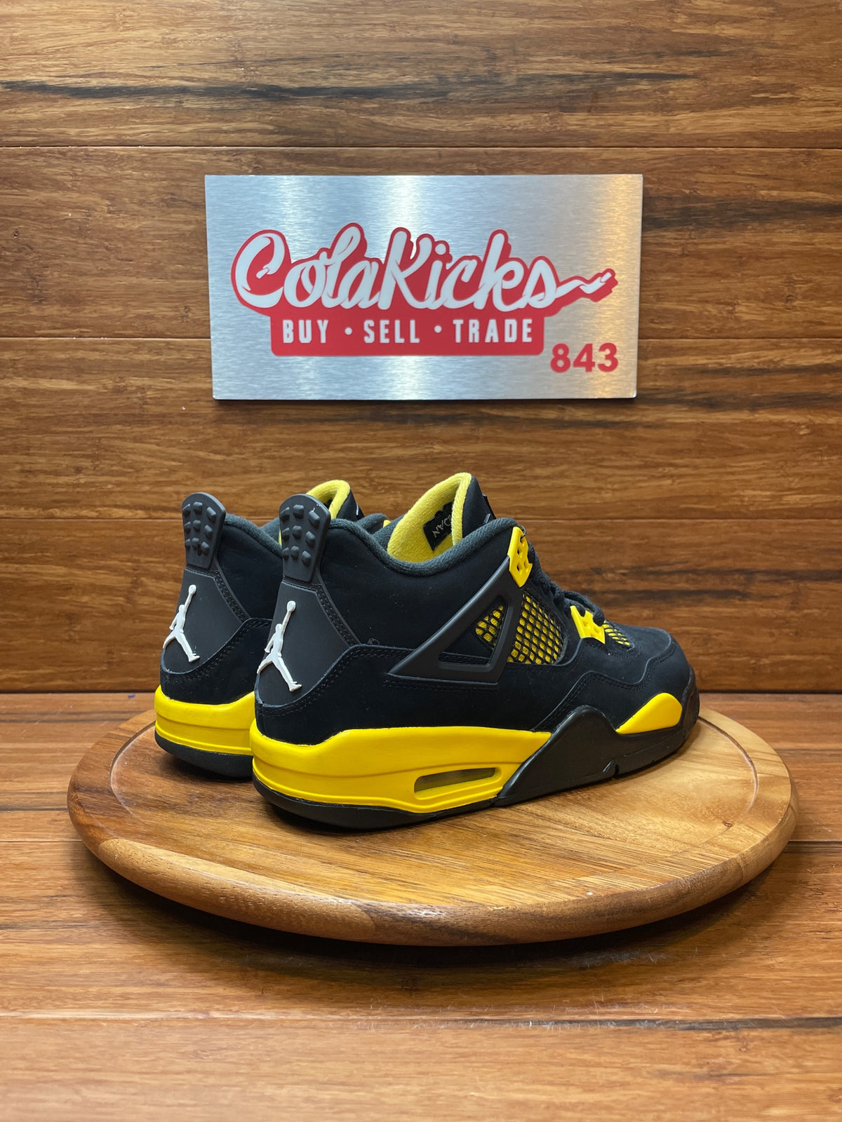 Jordan 4 Retro Thunder (2023) (GS)