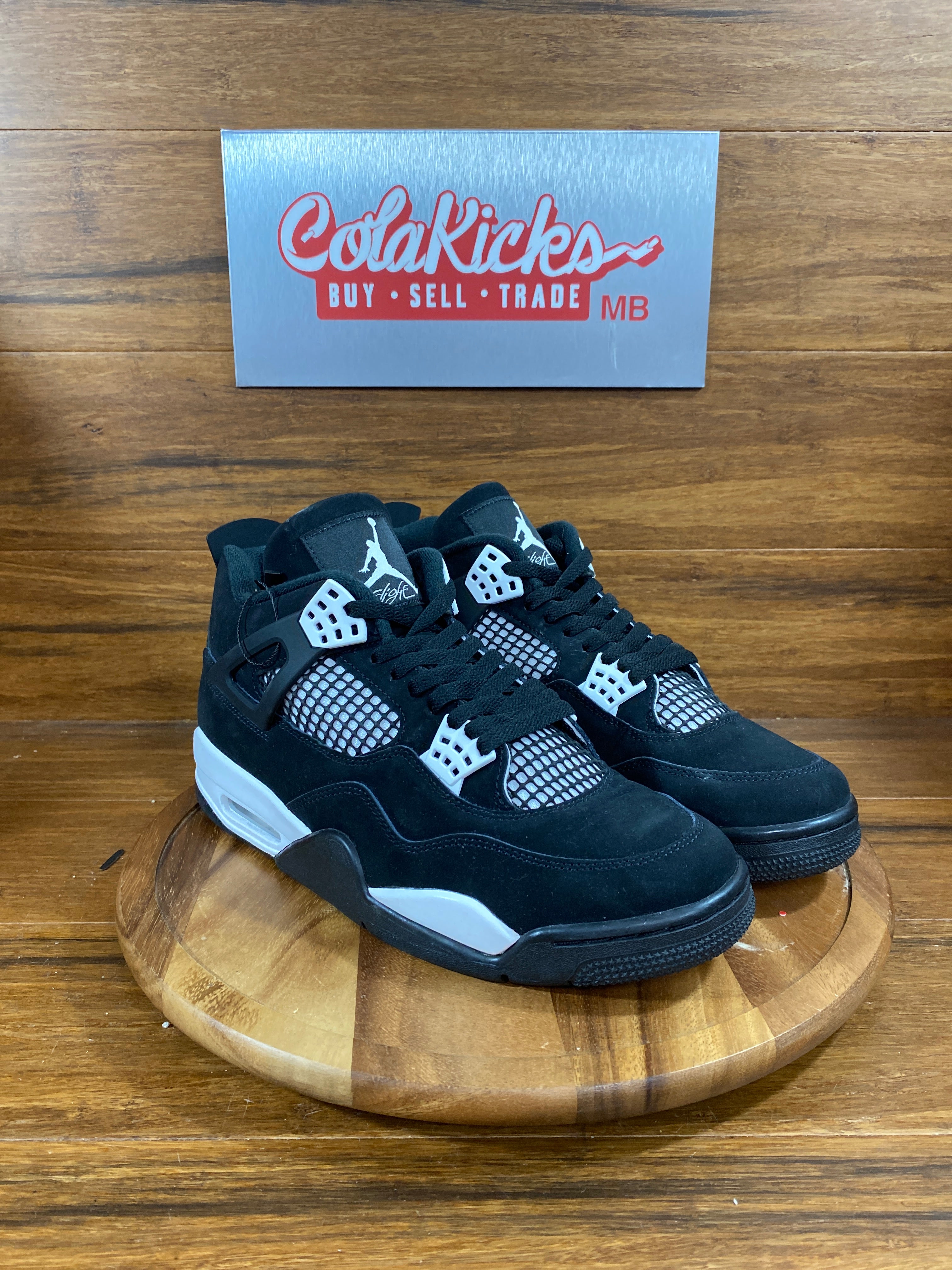 Jordan 4 Retro White Thunder