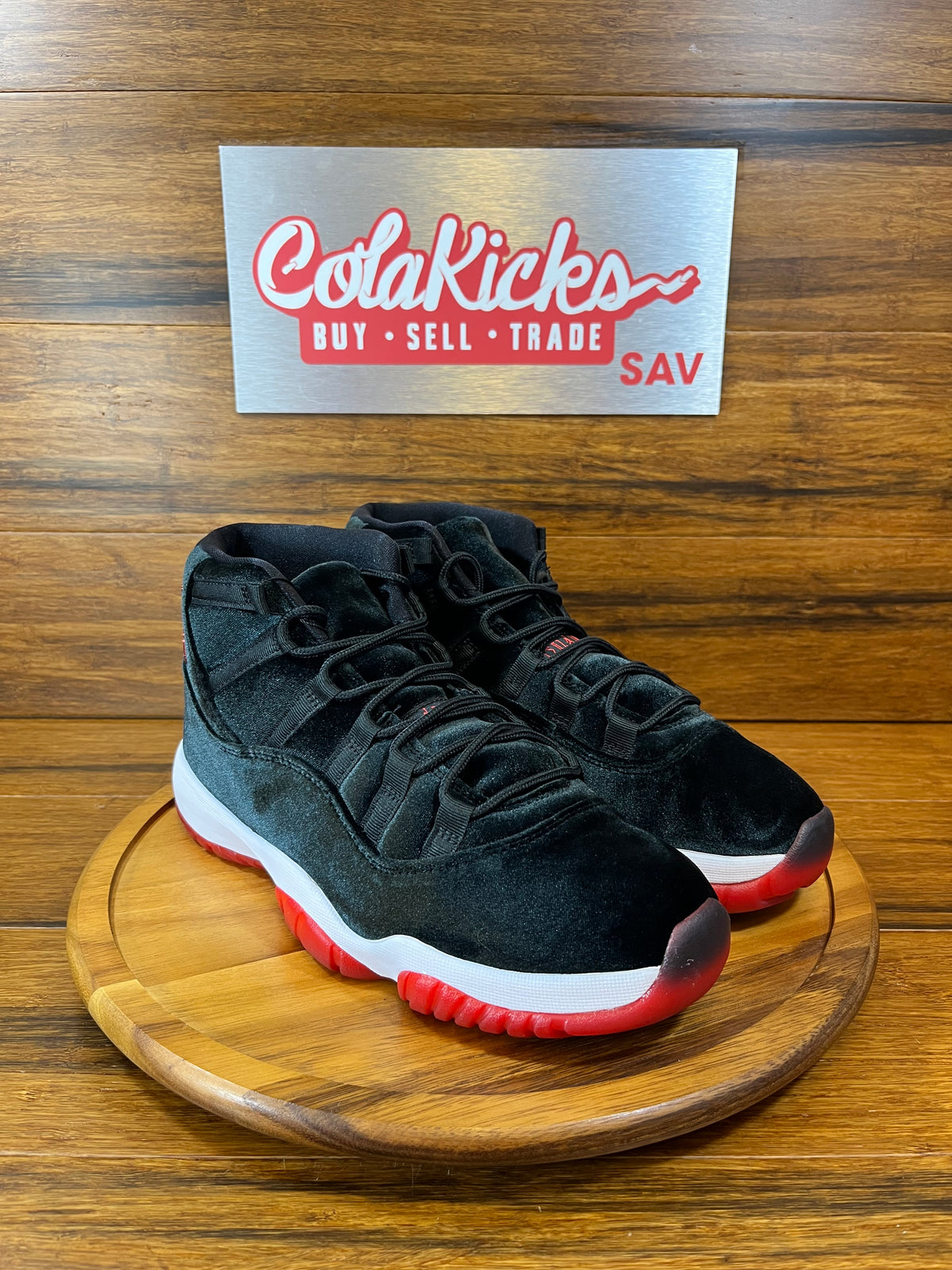 Jordan 11 Retro Bred Velvet (Women's)
