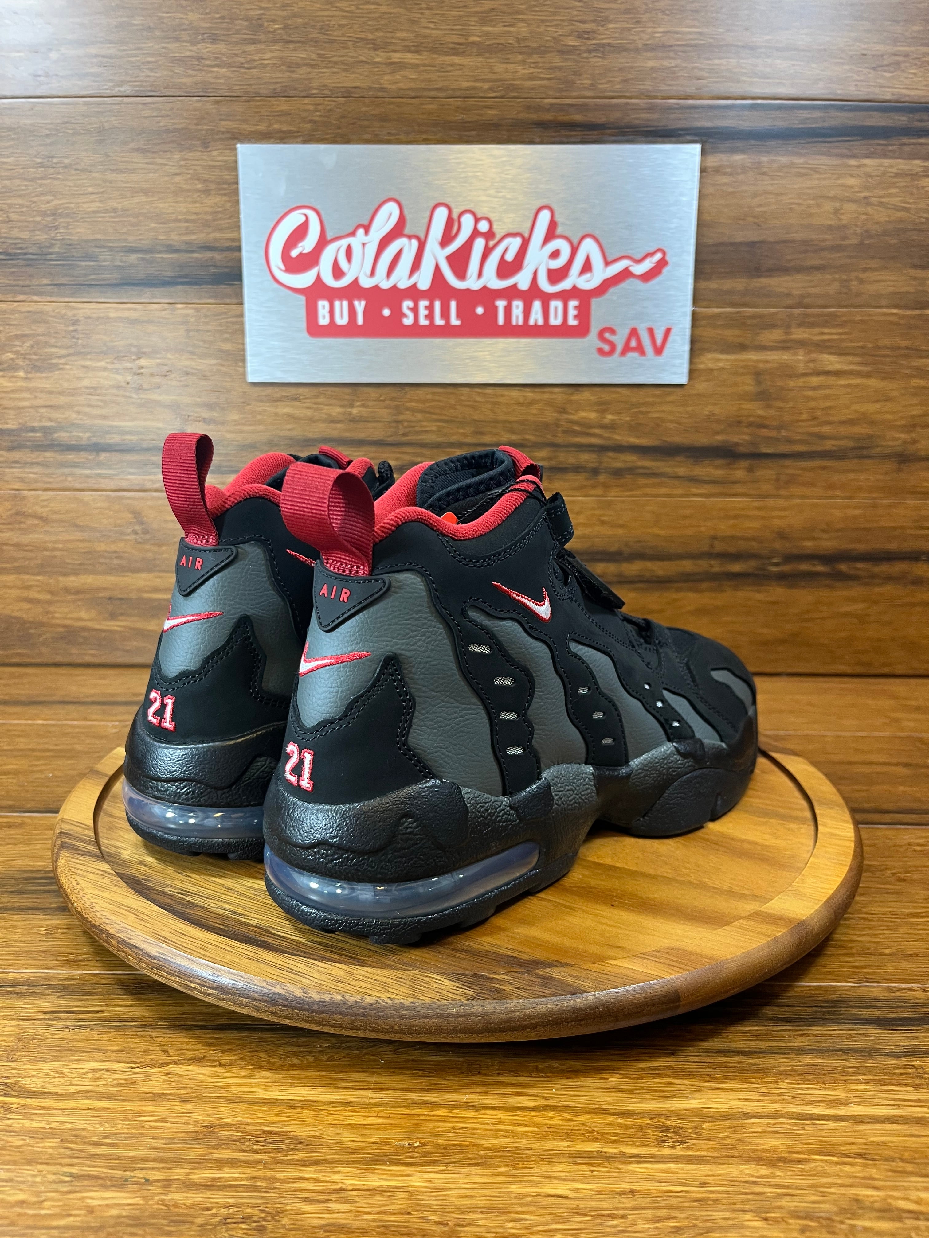 Nike Air DT Max '96 Falcons