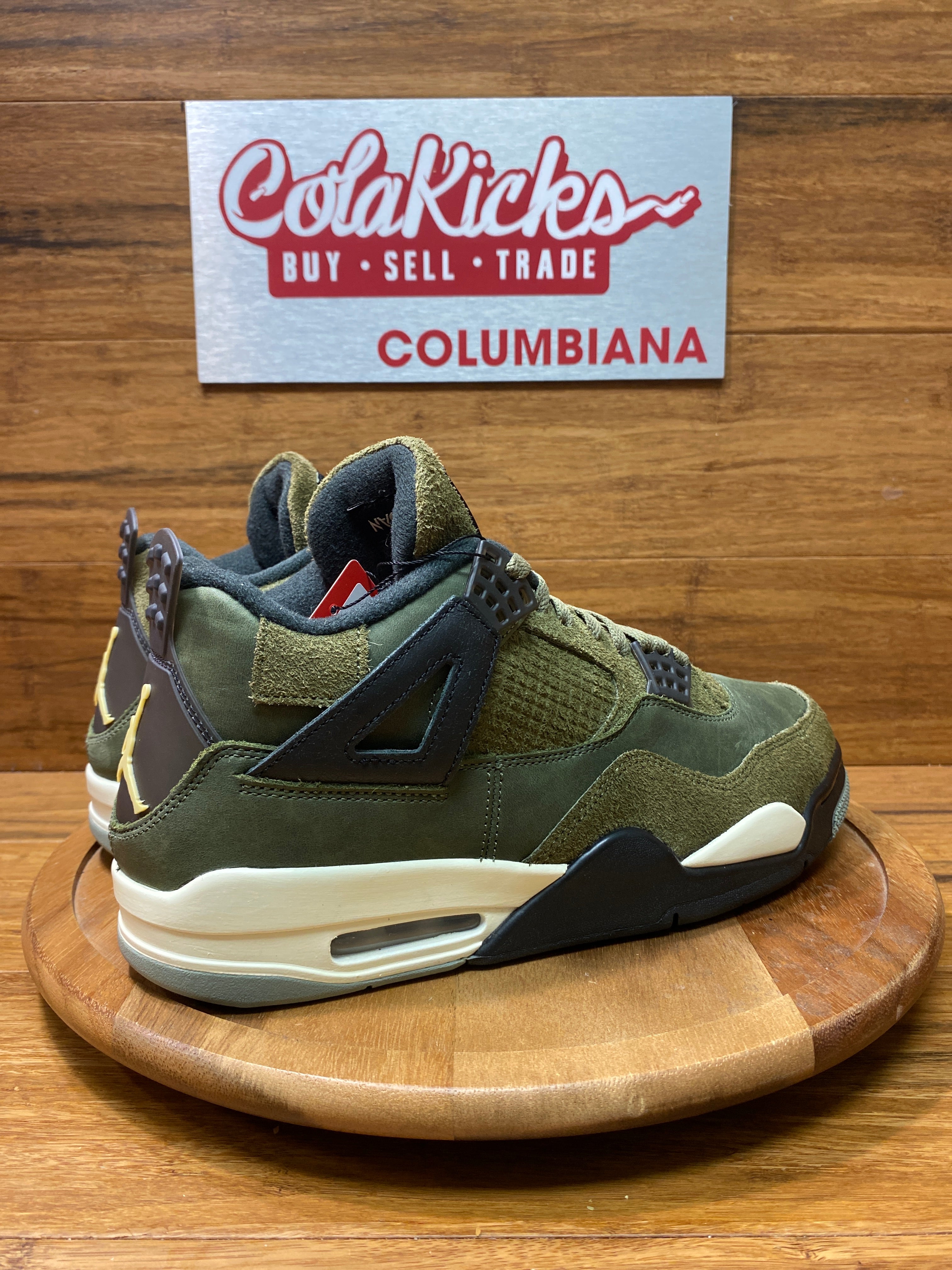 Jordan 4 Retro SE Craft Medium Olive