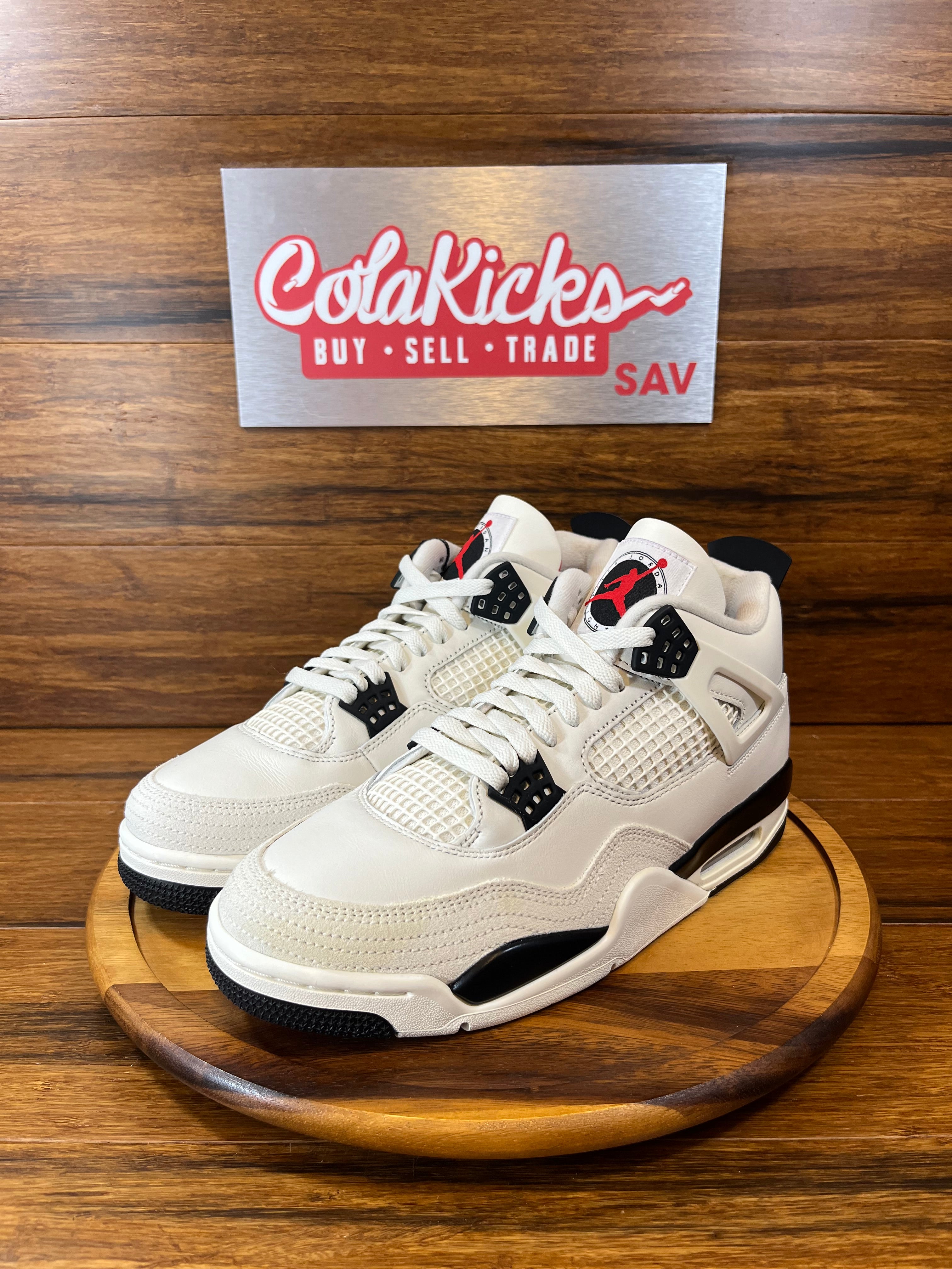 Jordan 4 Retro Flight Club