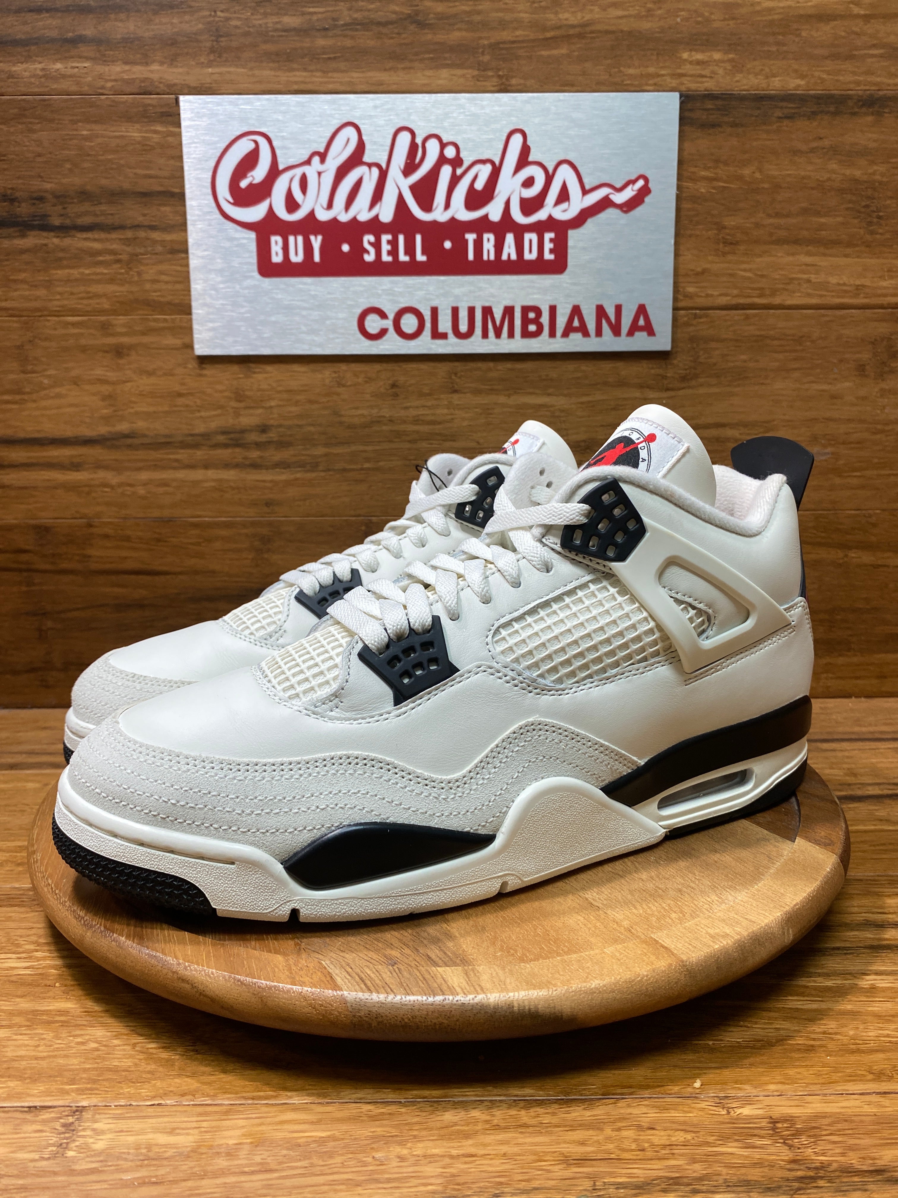Jordan 4 Retro OG Flight Club