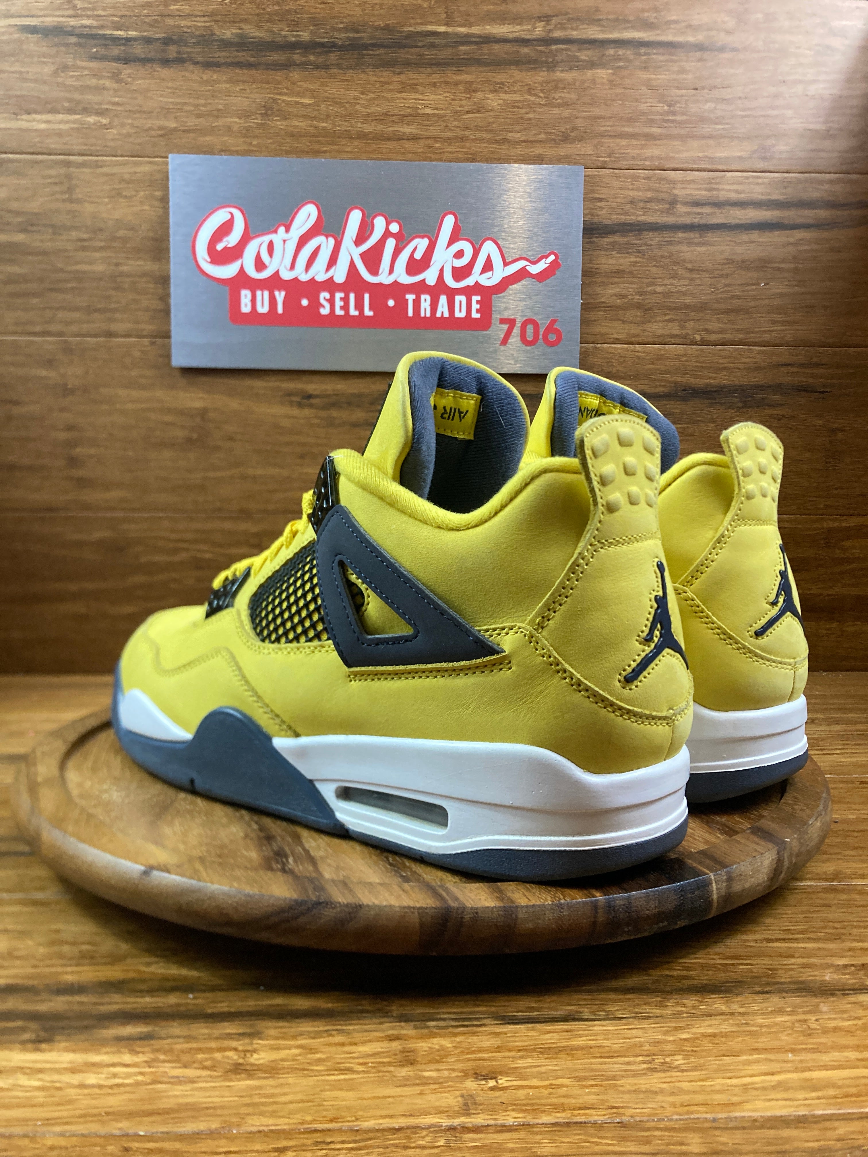 Jordan 4 Retro Lightning (2021)