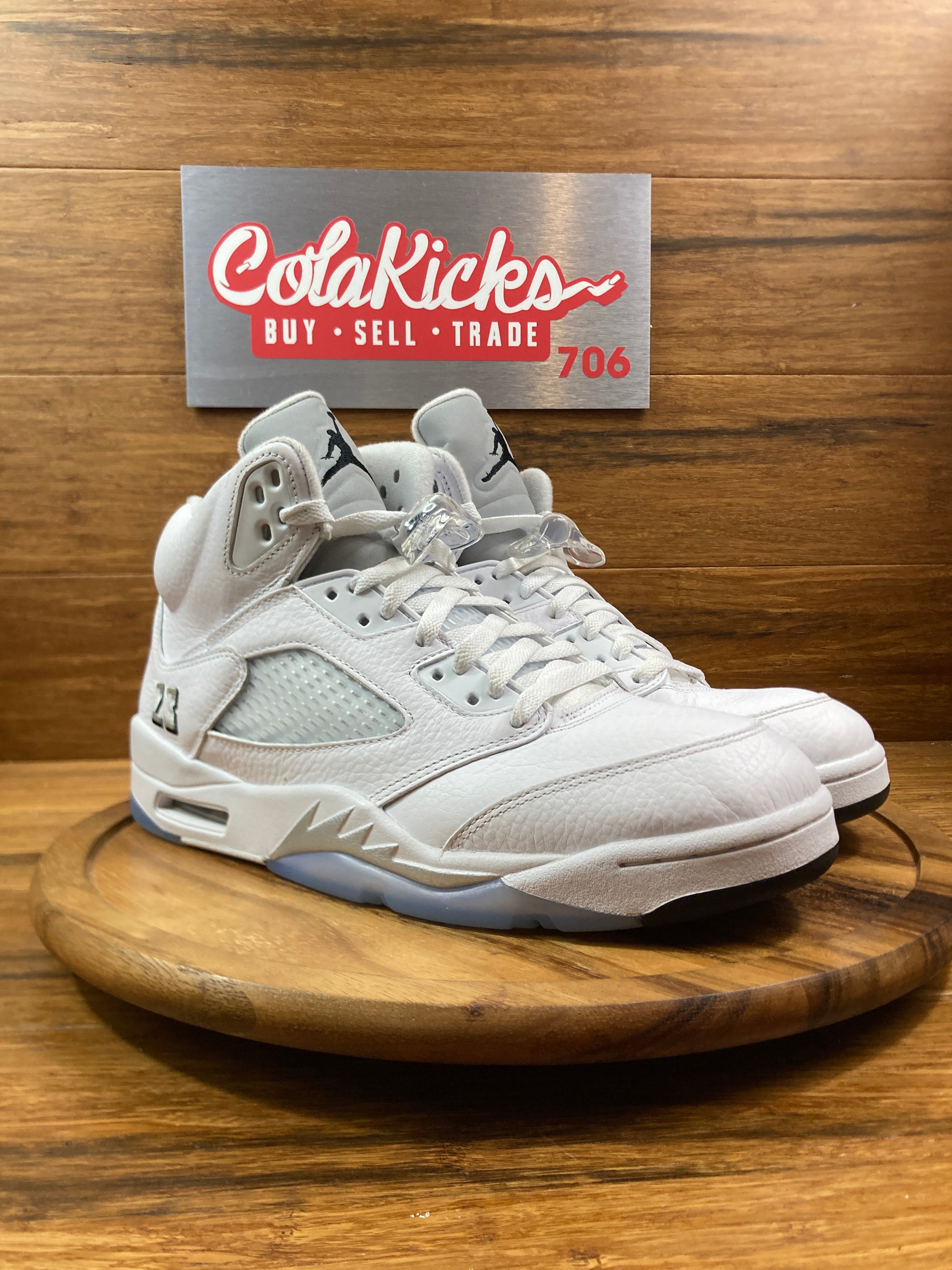 Jordan 5 Retro White Metallic (2026)