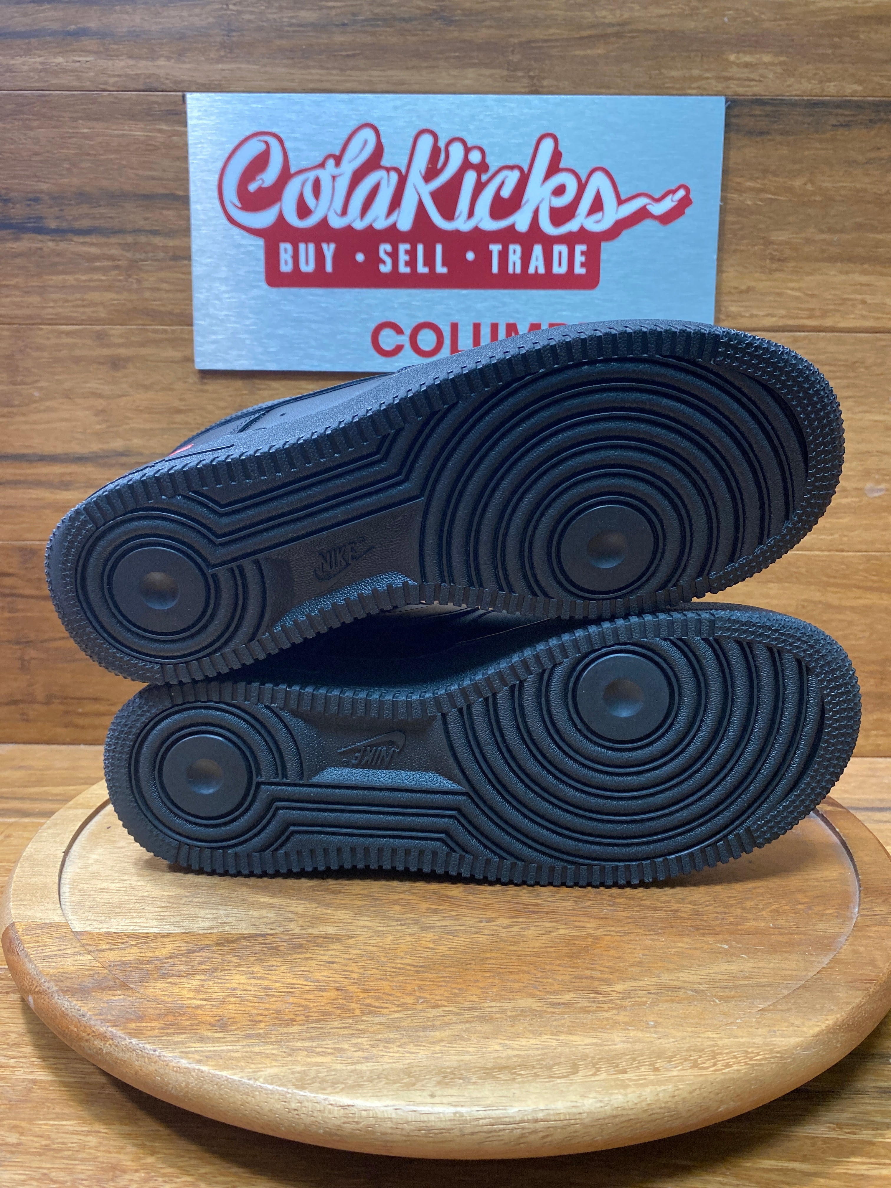 Nike Air Force 1 Low Supreme Black