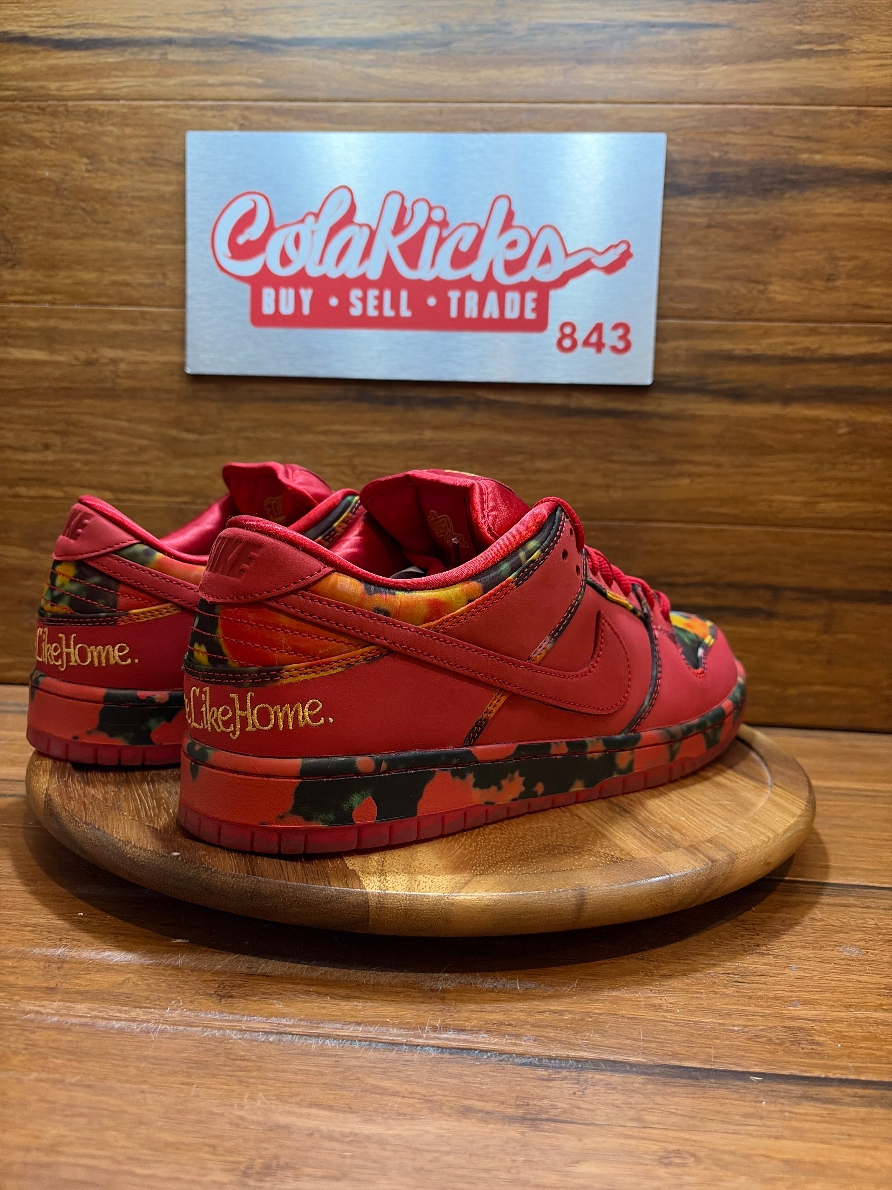 Nike SB Dunk Low The Wizard of Oz Poppy Field