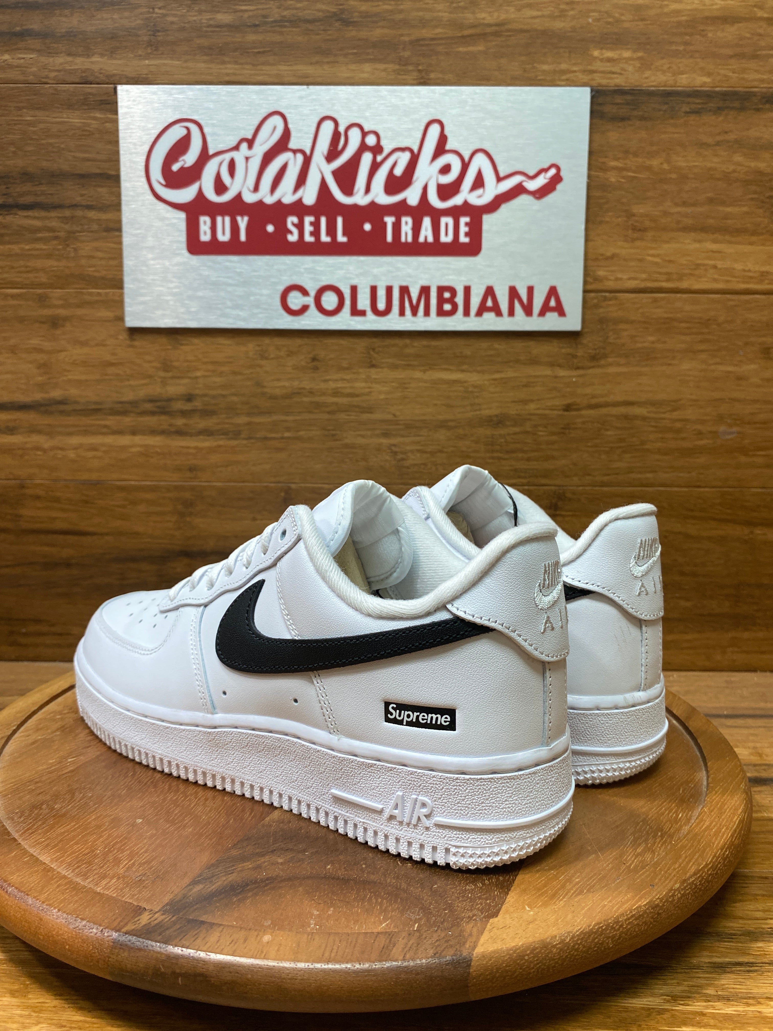 Nike Air Force 1 Low Supreme White Black