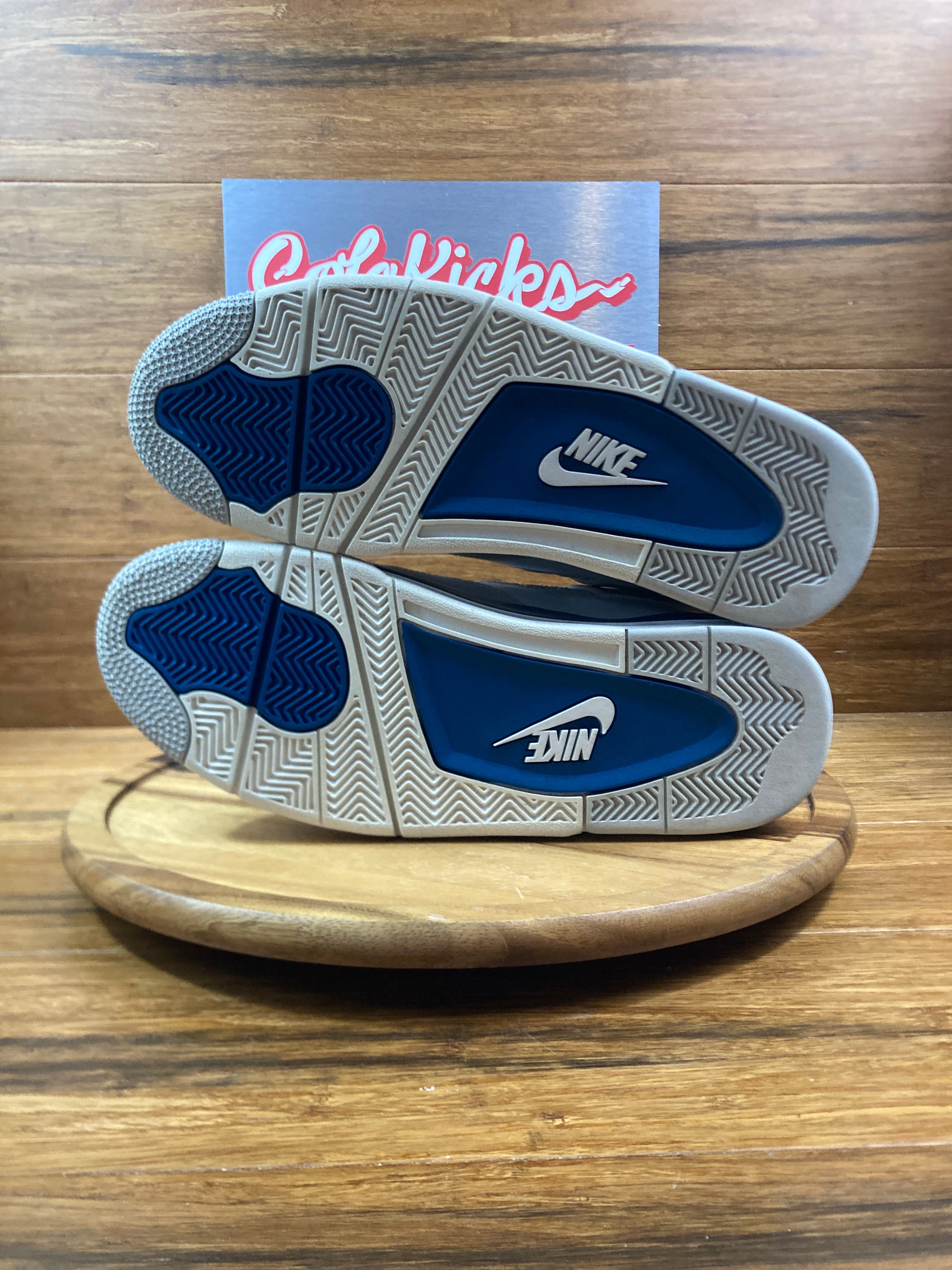 Jordan 4 Retro Military Blue (2024)