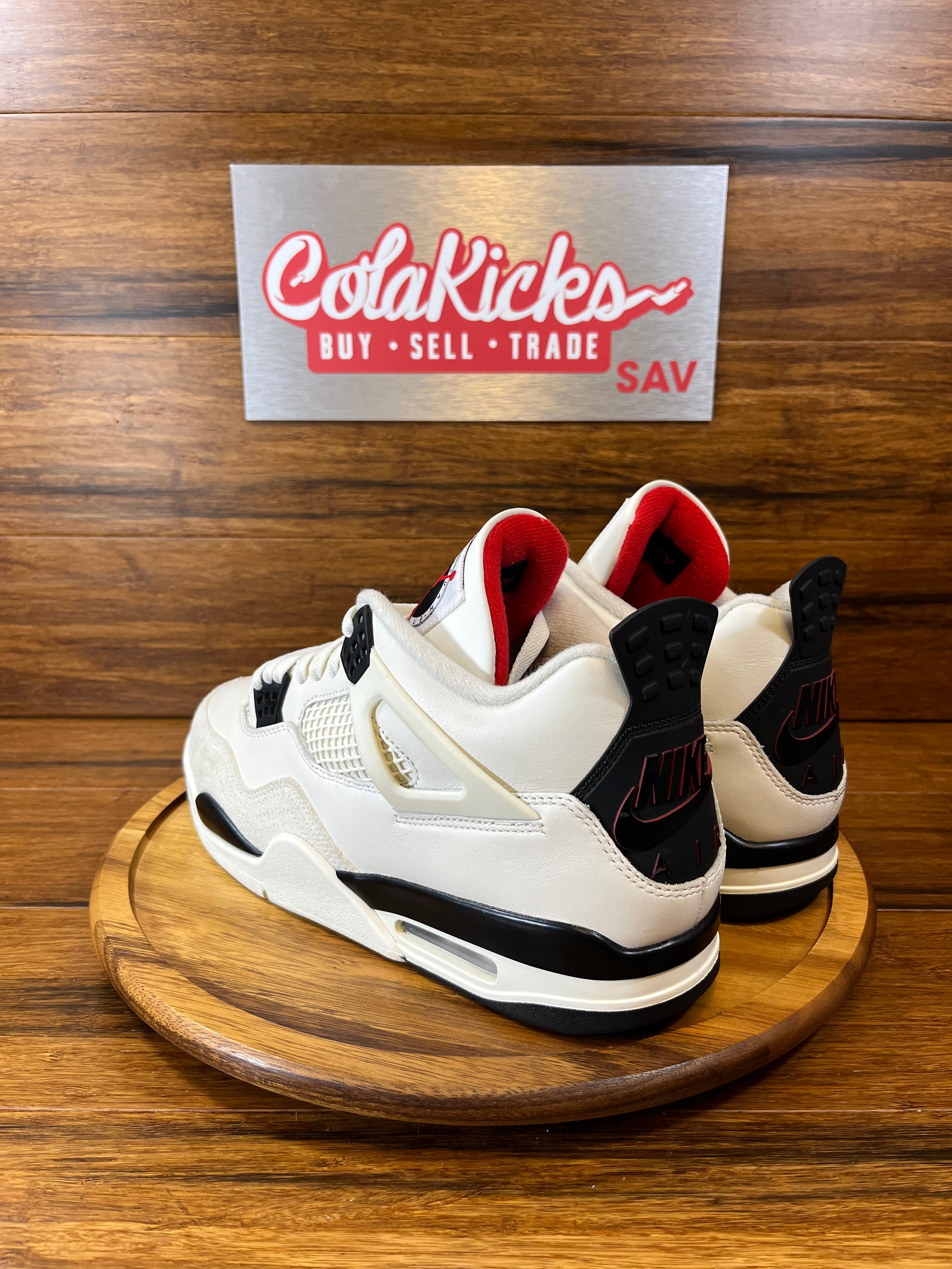Jordan 4 Retro Flight Club