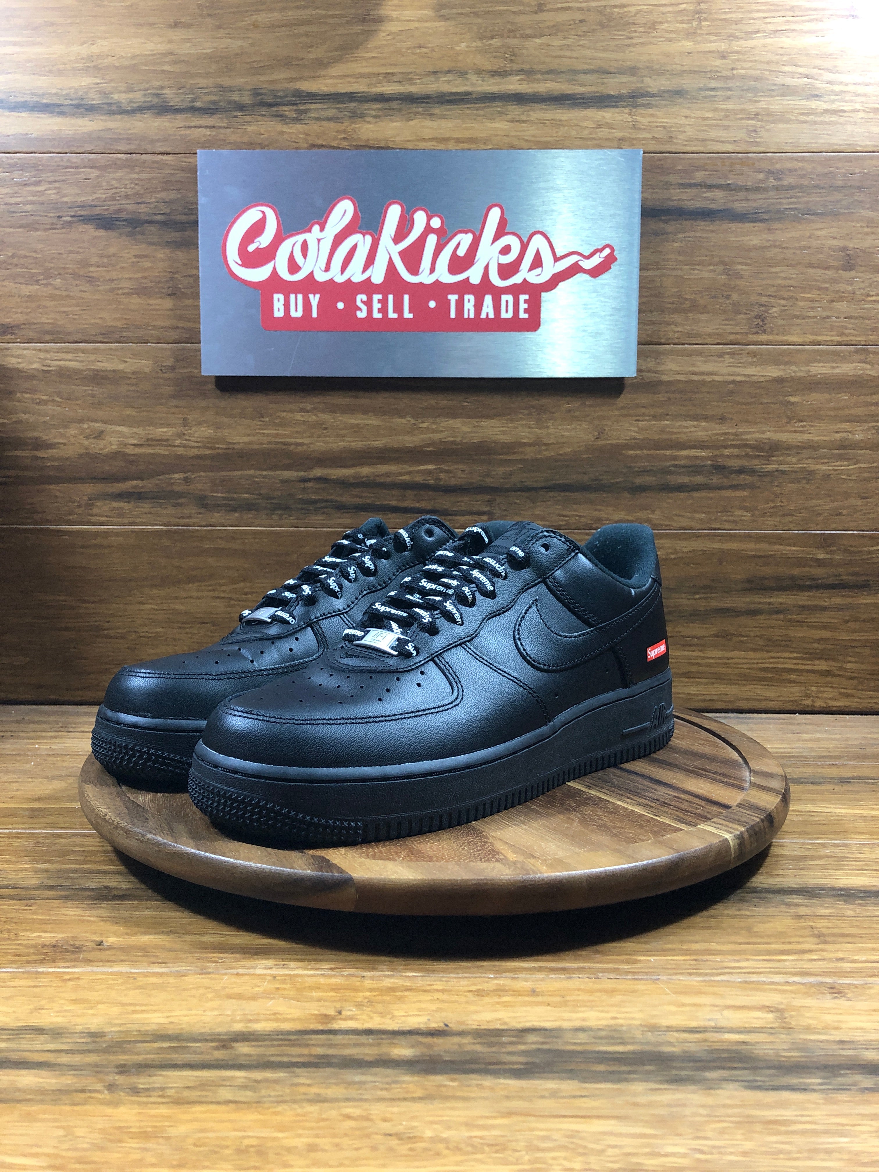 Nike Air Force 1 Low Supreme Black