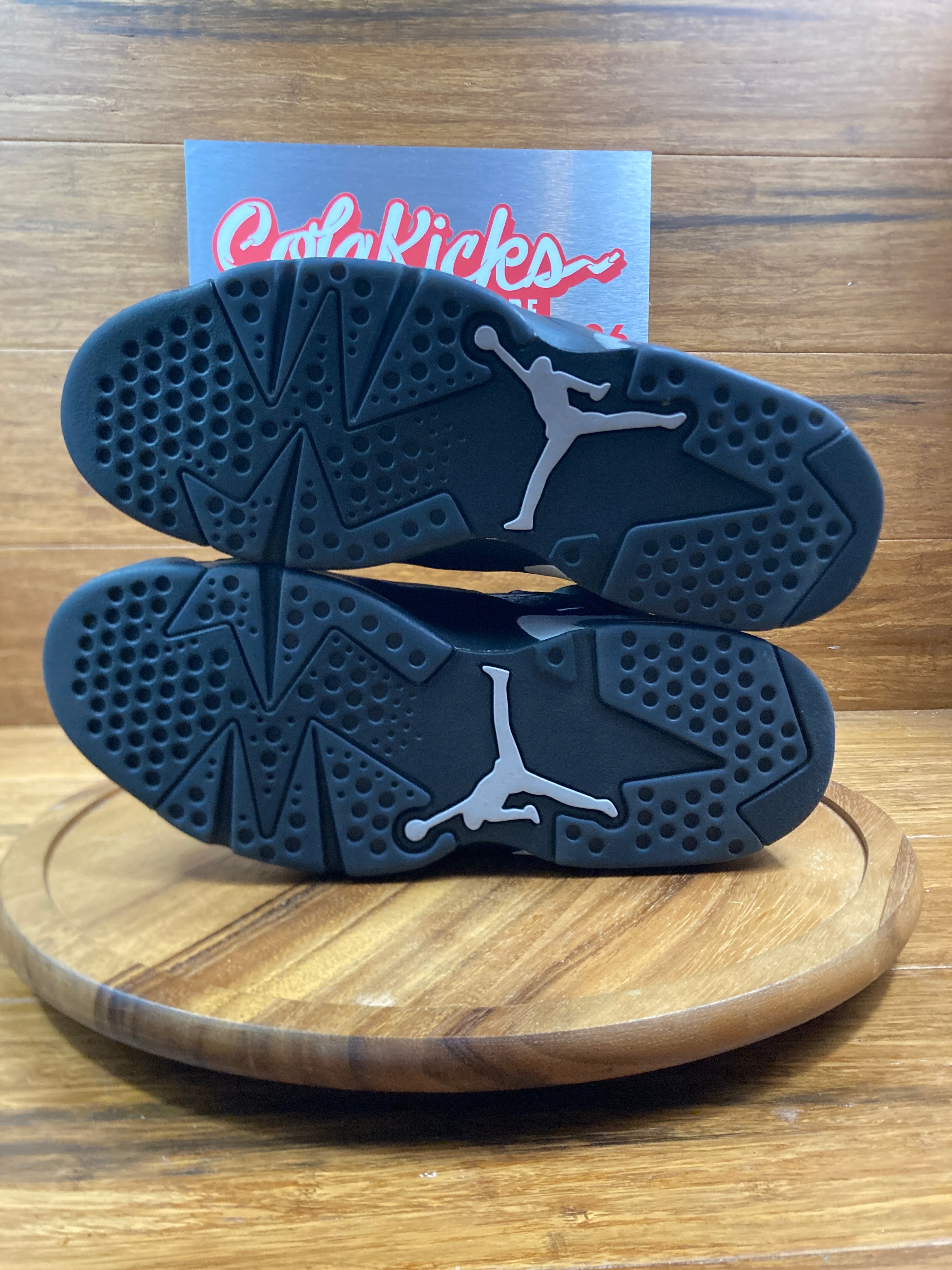 Jordan 6 Retro Cap and Gown