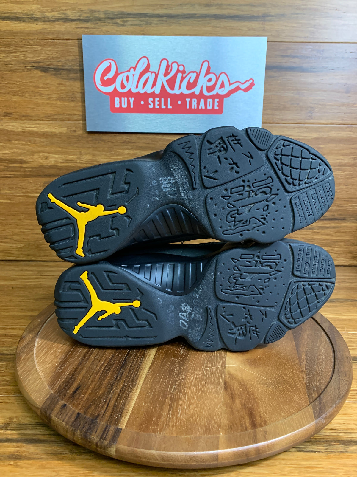 Jordan 9 Retro Dark Charcoal University Gold
