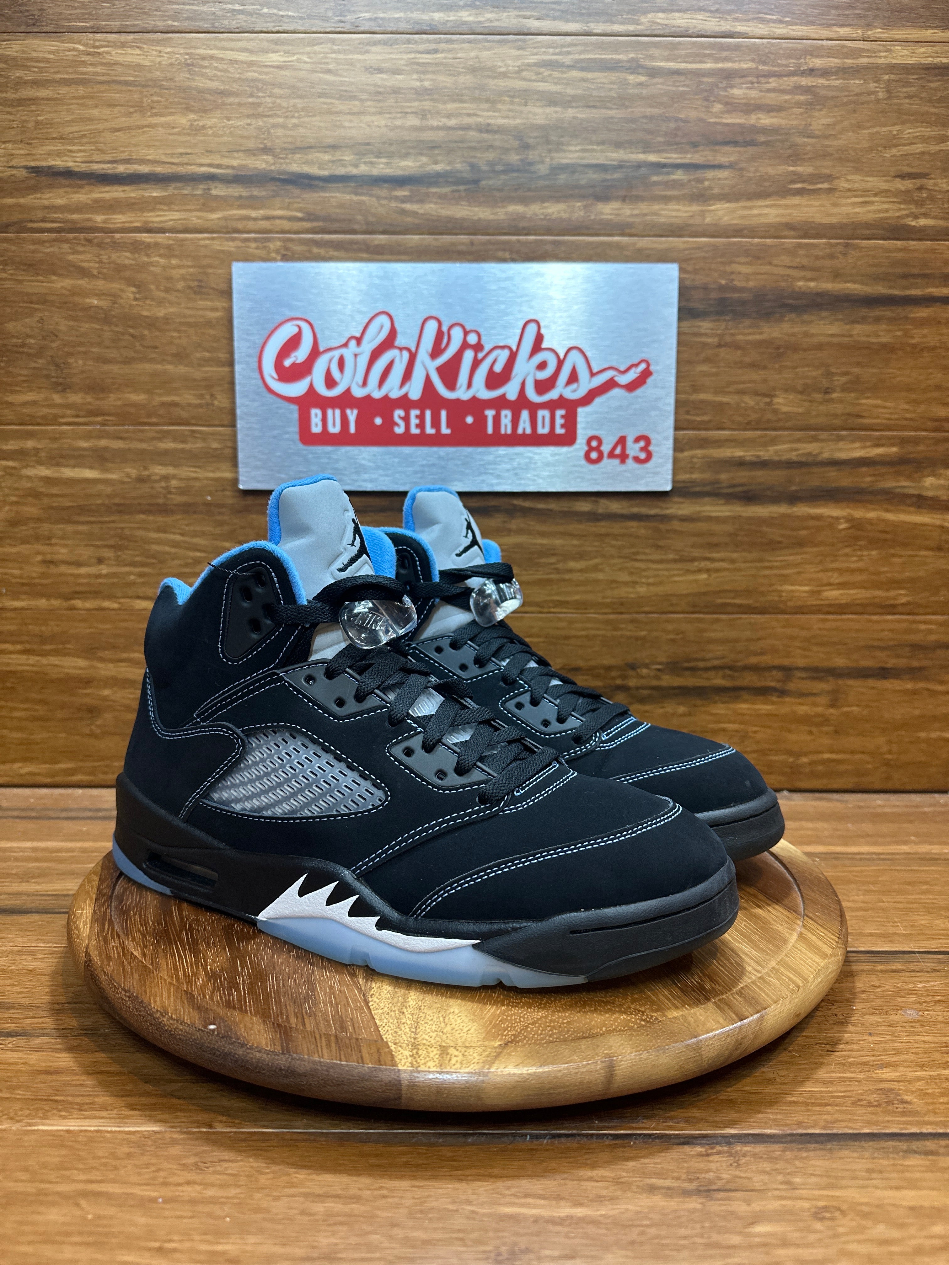 Jordan 5 Retro Black University Blue (2026)