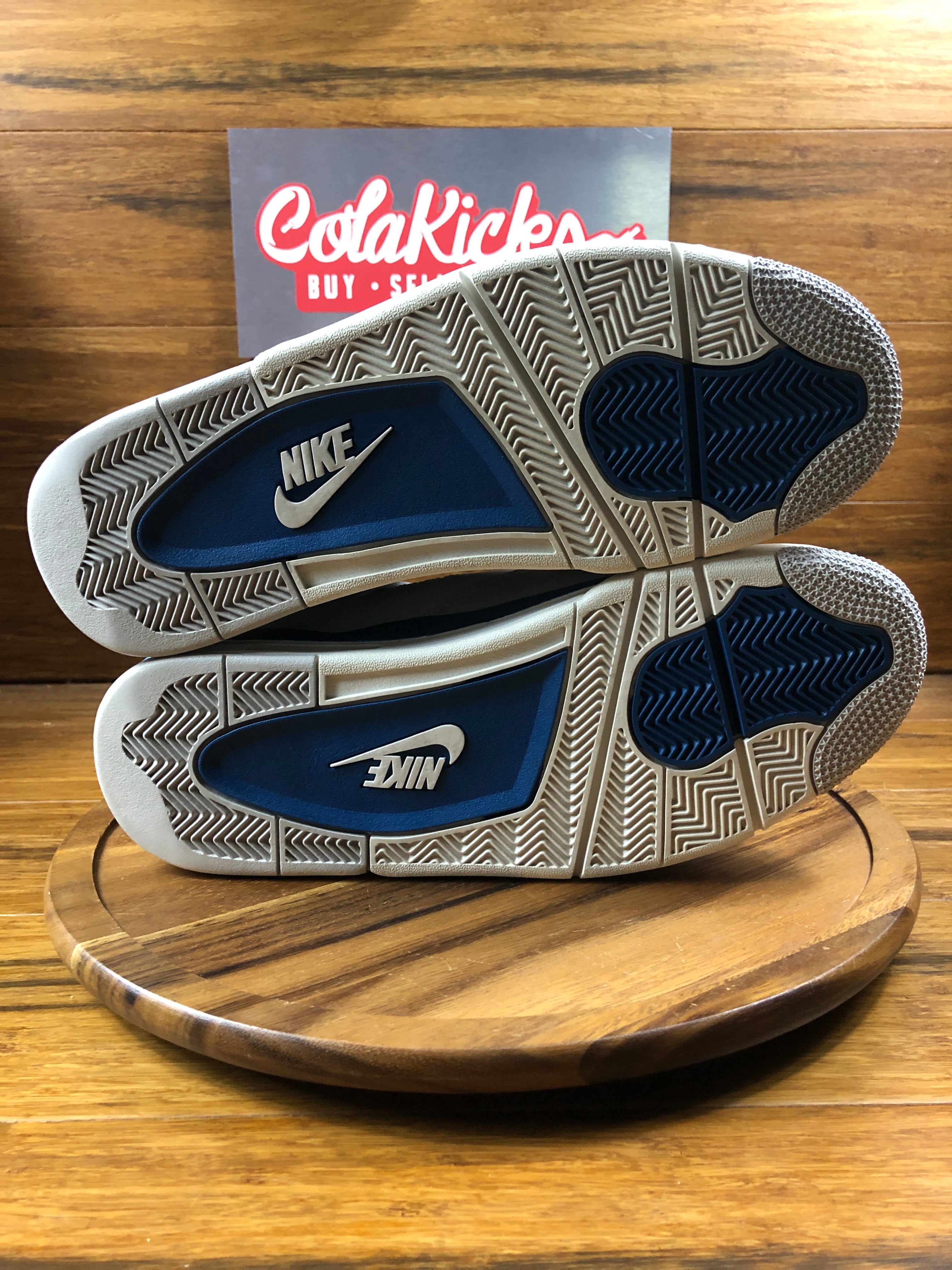 Jordan 4 Retro Military Blue (2024)