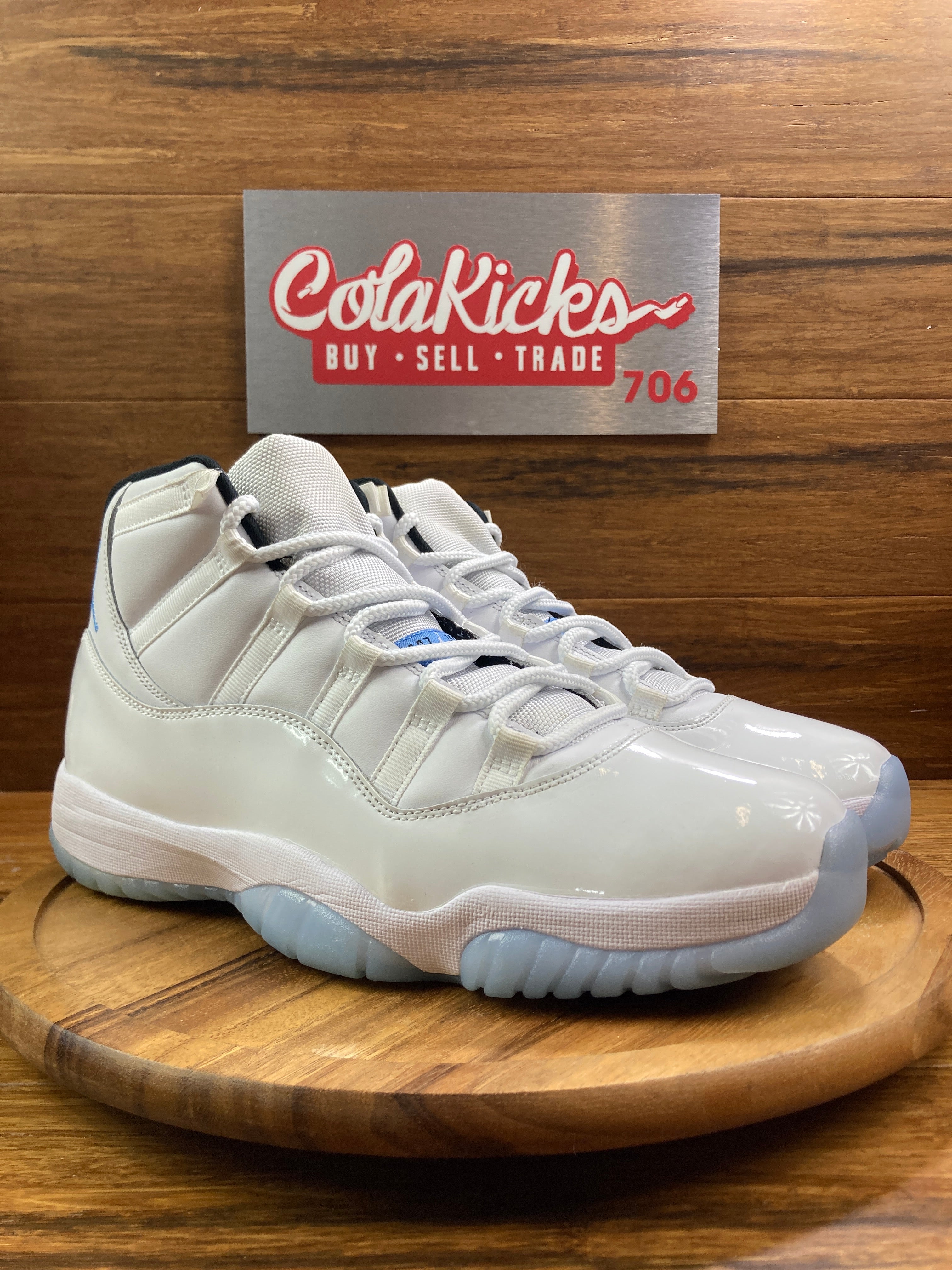 Jordan 11 Retro Legend Blue (2024)