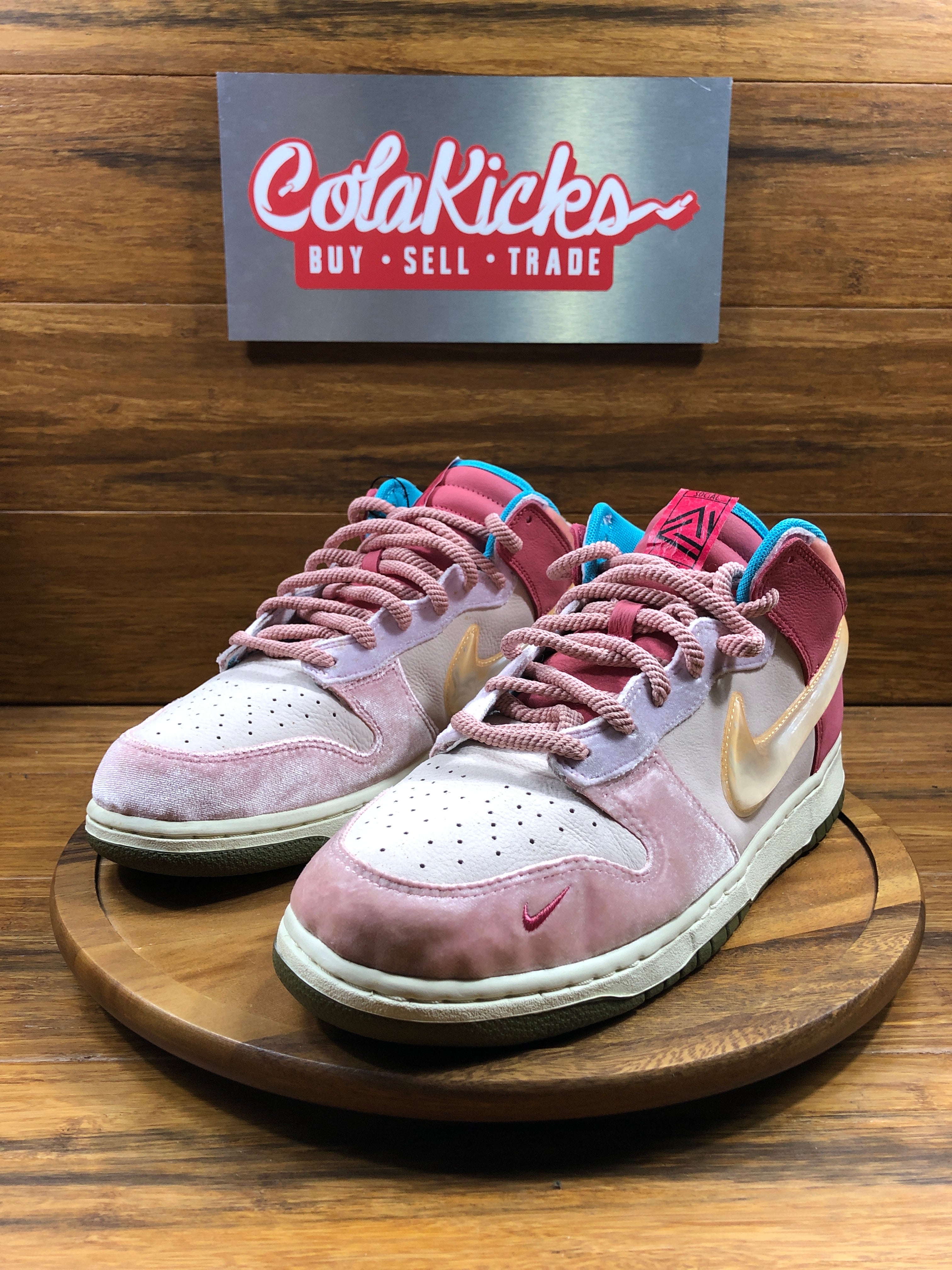 Nike Dunk Mid Social Status Free Lunch Strawberry Milk