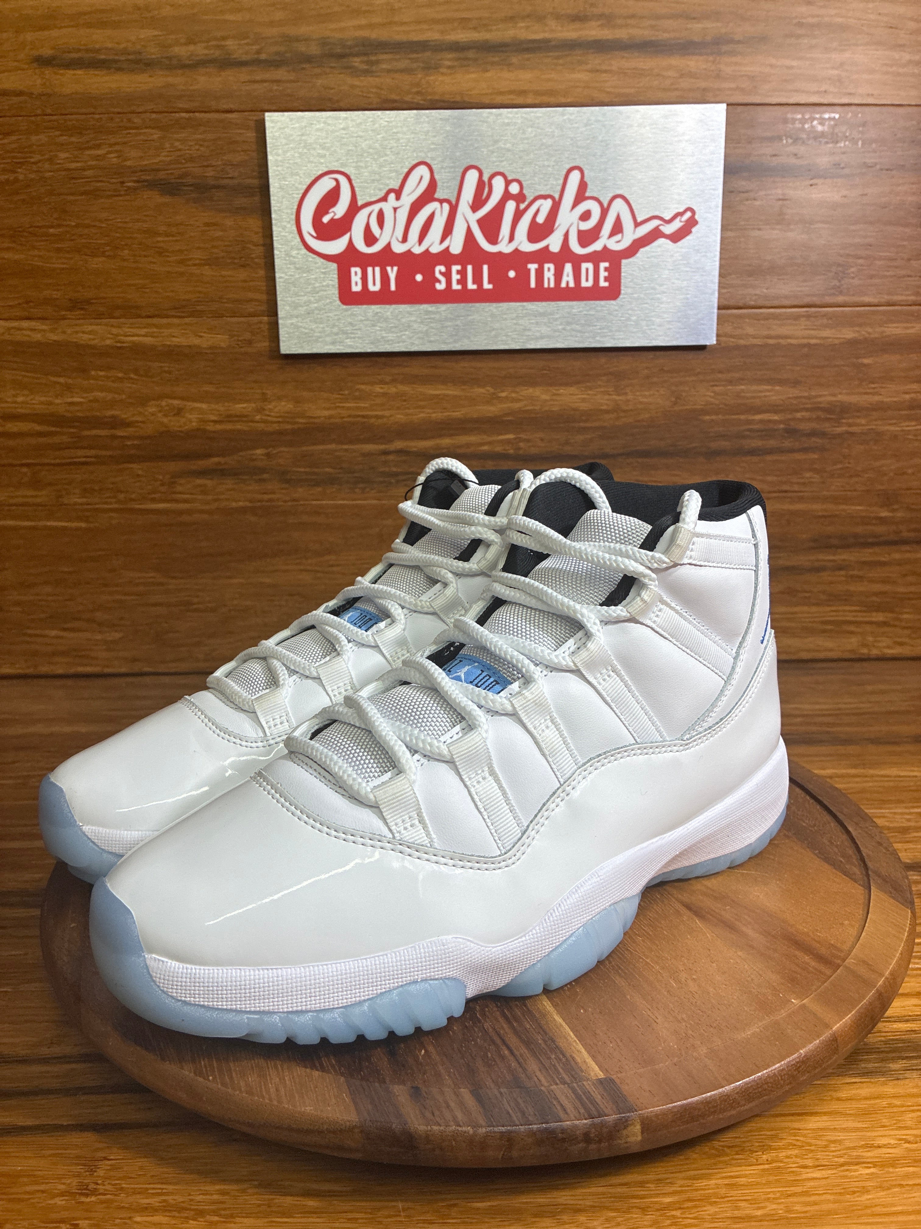 Jordan 11 Retro Legend Blue (2024)