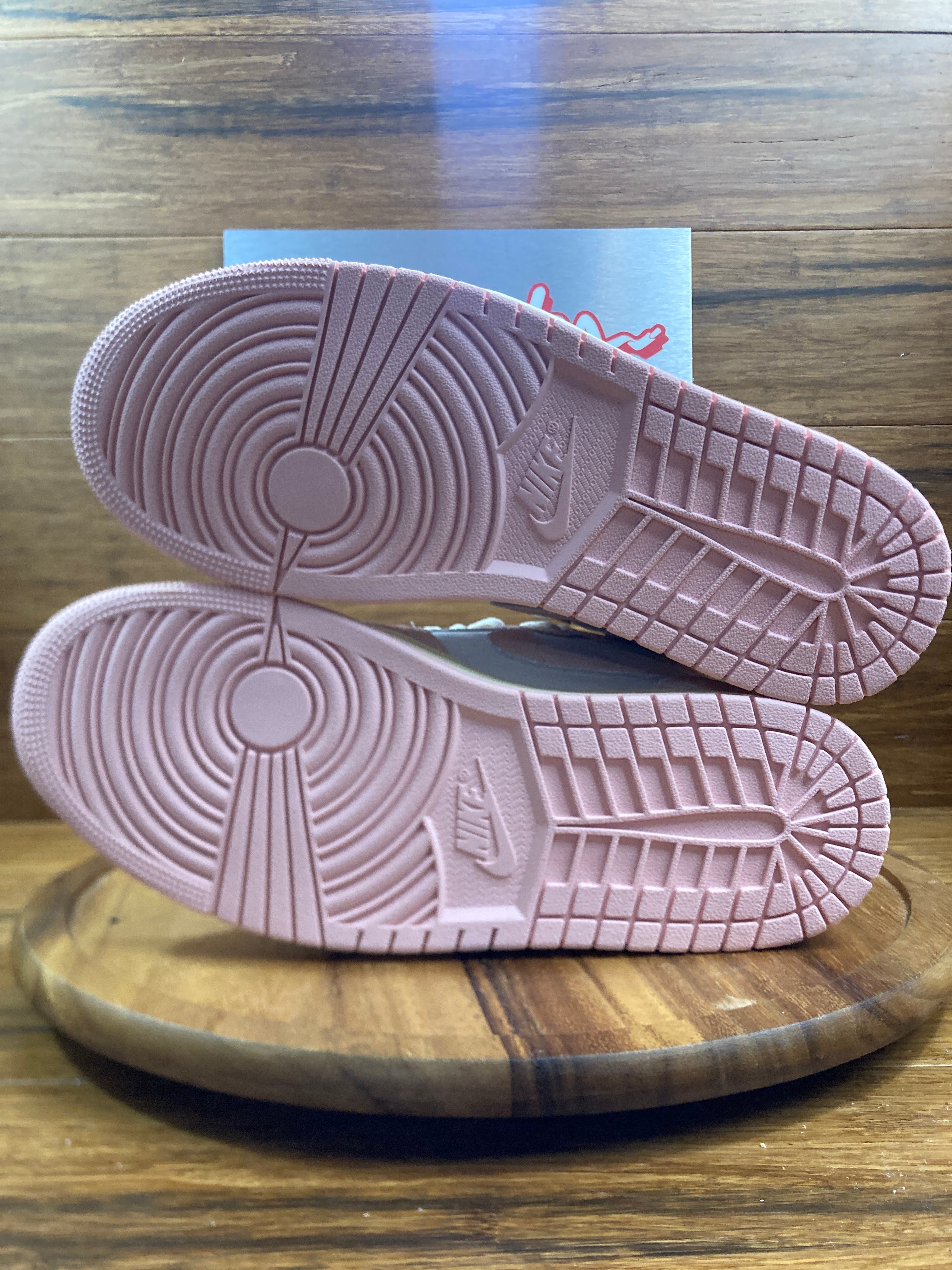 Jordan 1 Retro High OG Washed Pink (Women's)(steal)