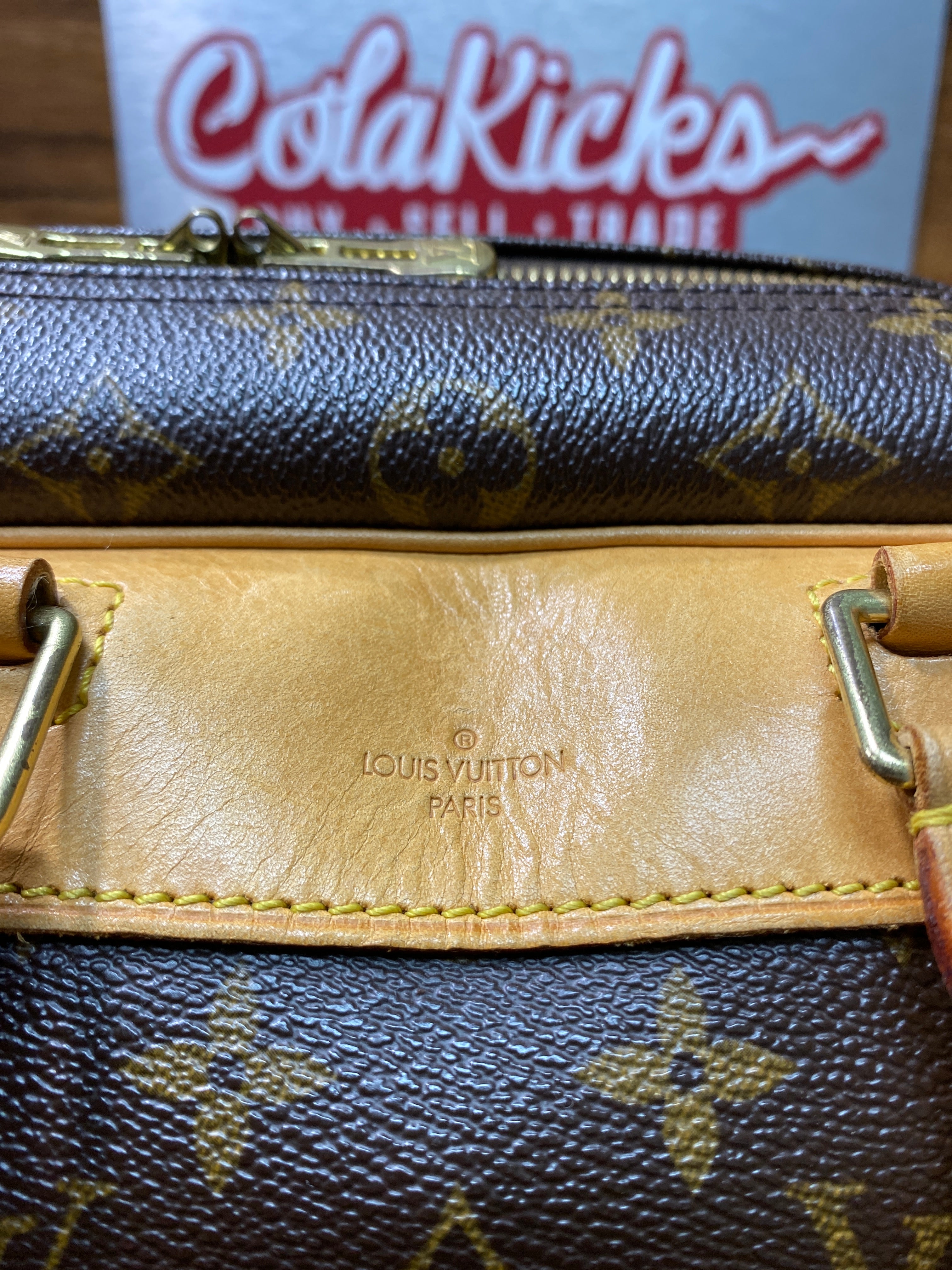 Louis Vuitton Monogram Dueville
