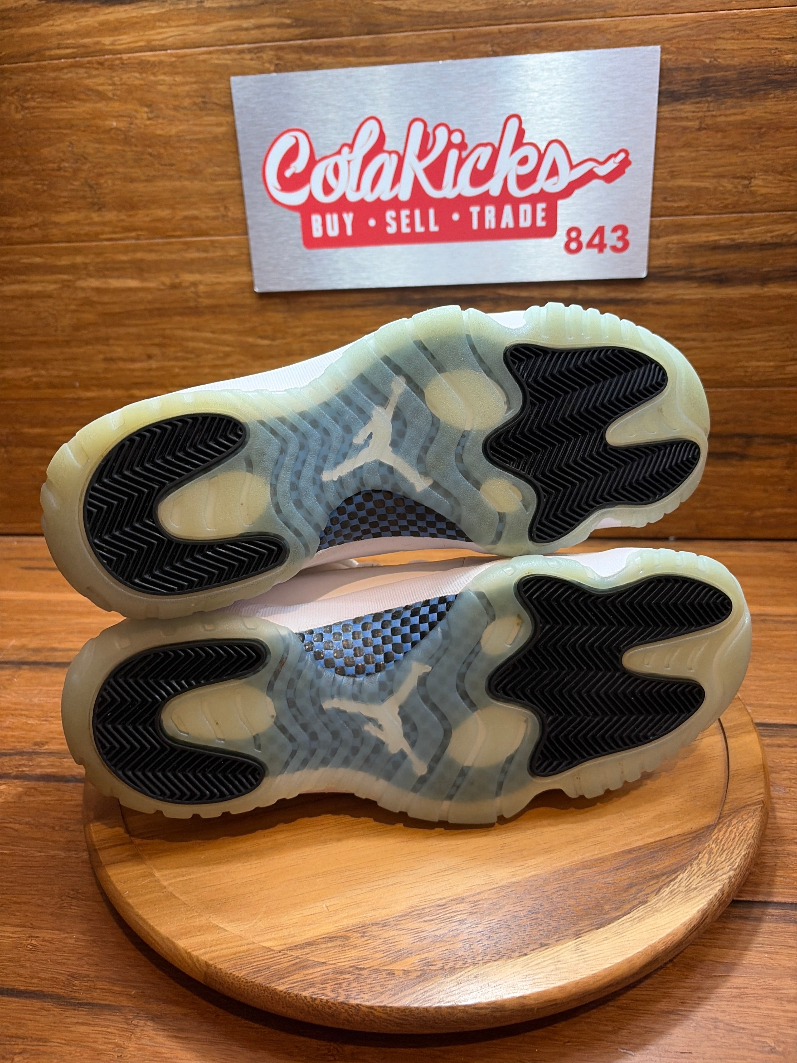 Jordan 11 Retro Low Legend Blue