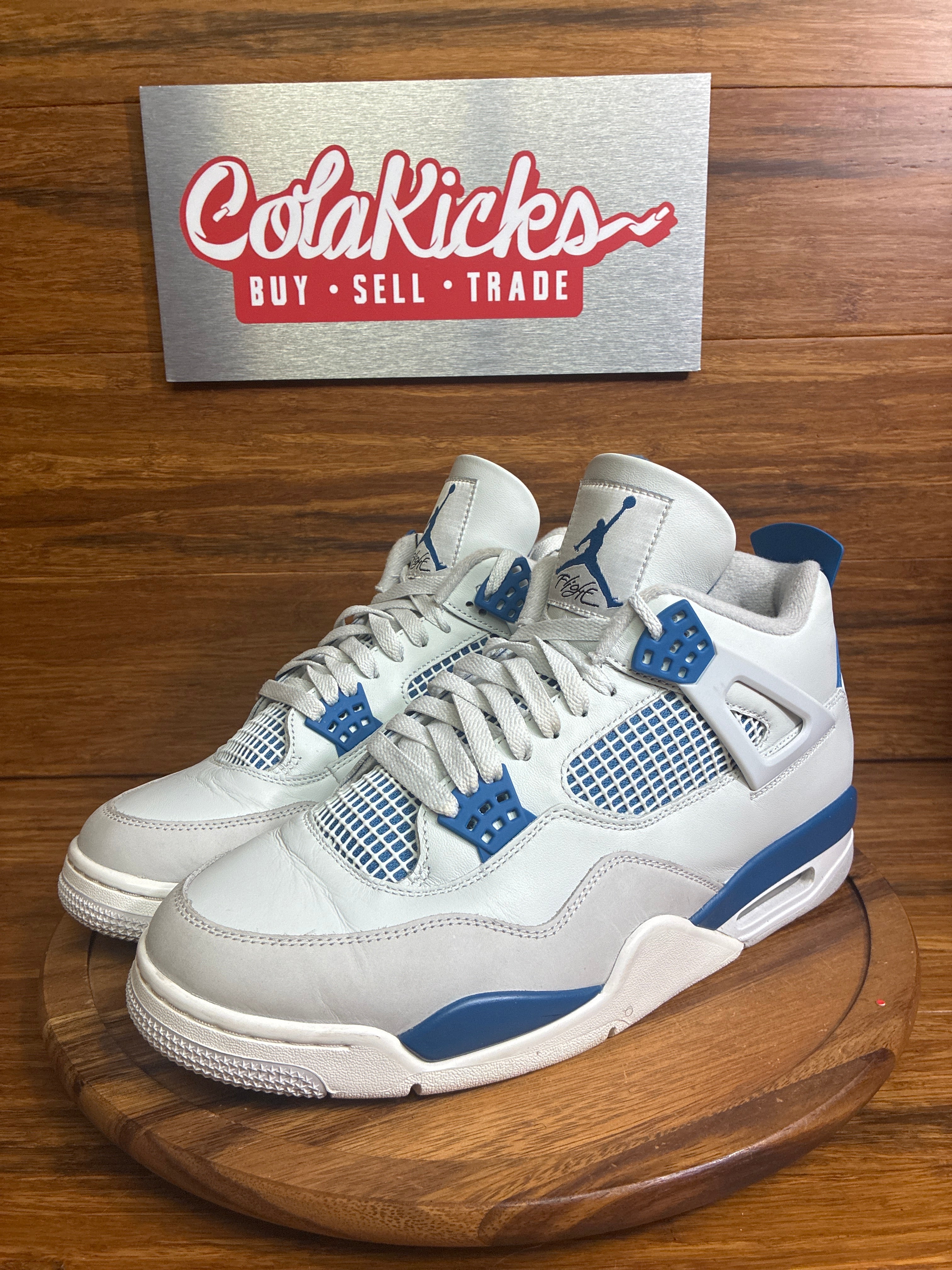 Jordan 4 Retro Military Blue (2024)