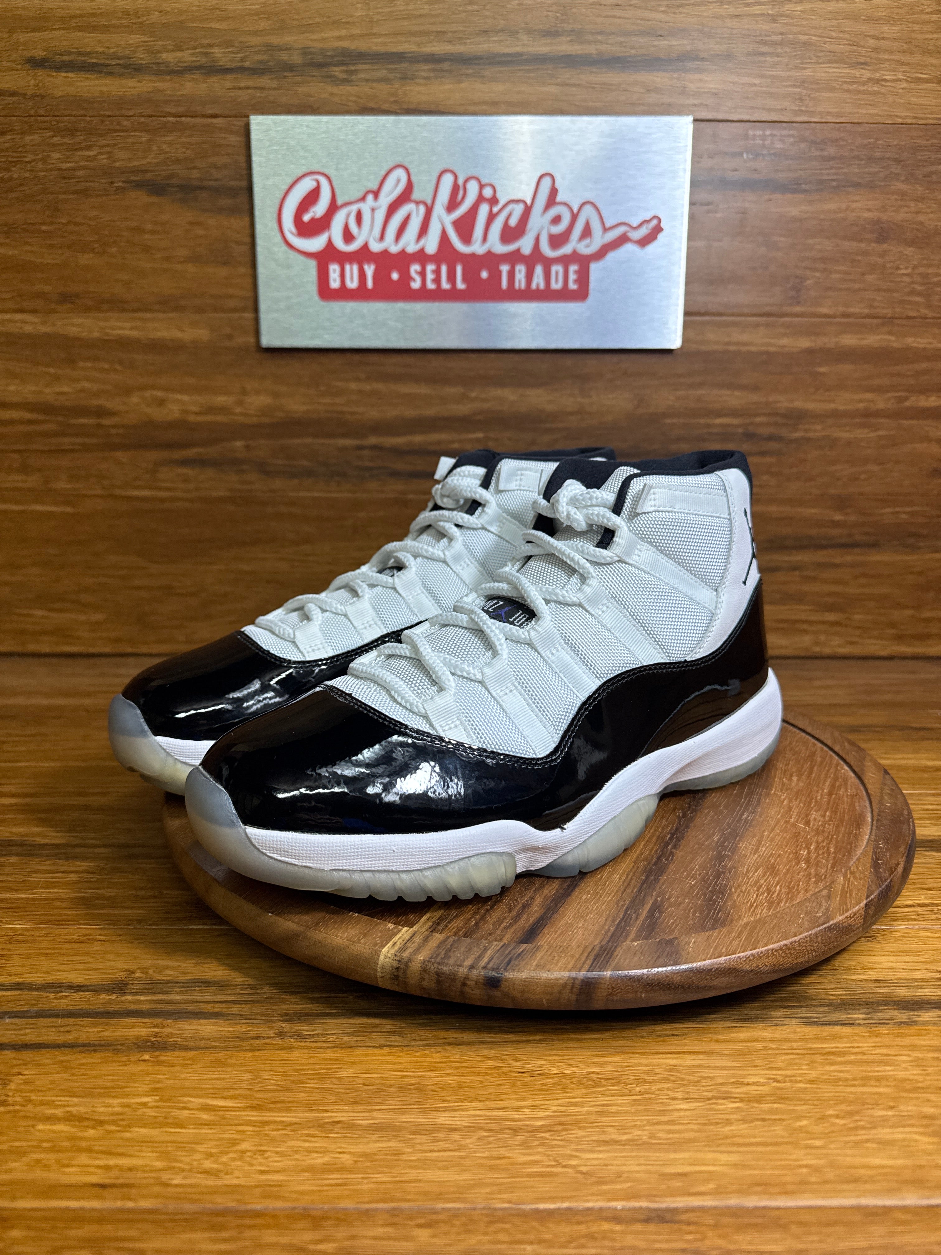 Jordan 11 Retro Concord (2018) - Tried on