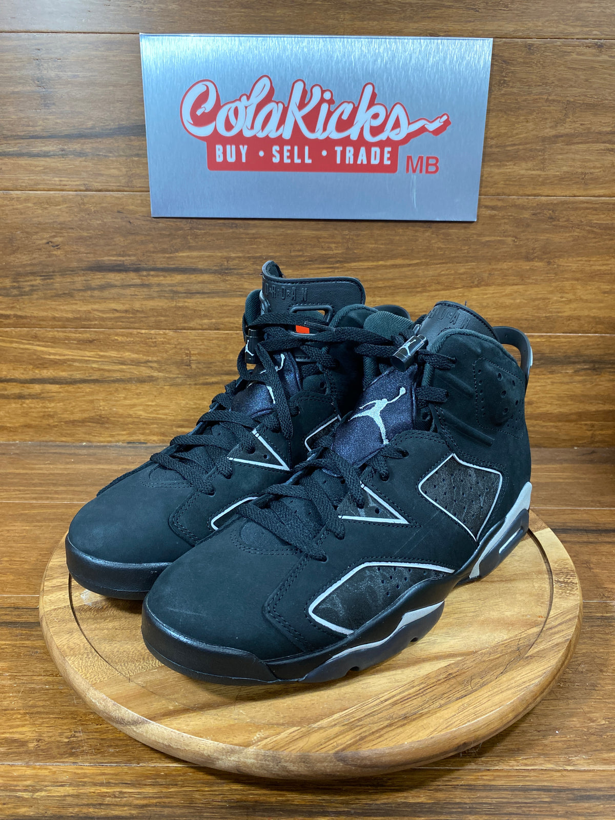 Jordan 6 Retro Cap and Gown