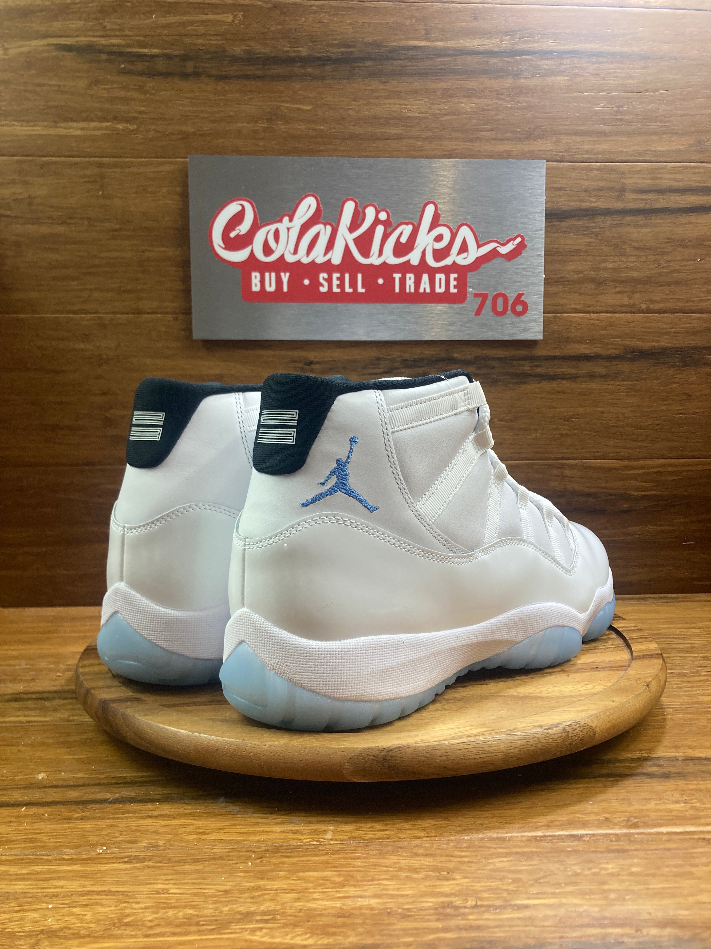 Jordan 11 Retro Legend Blue (2024)