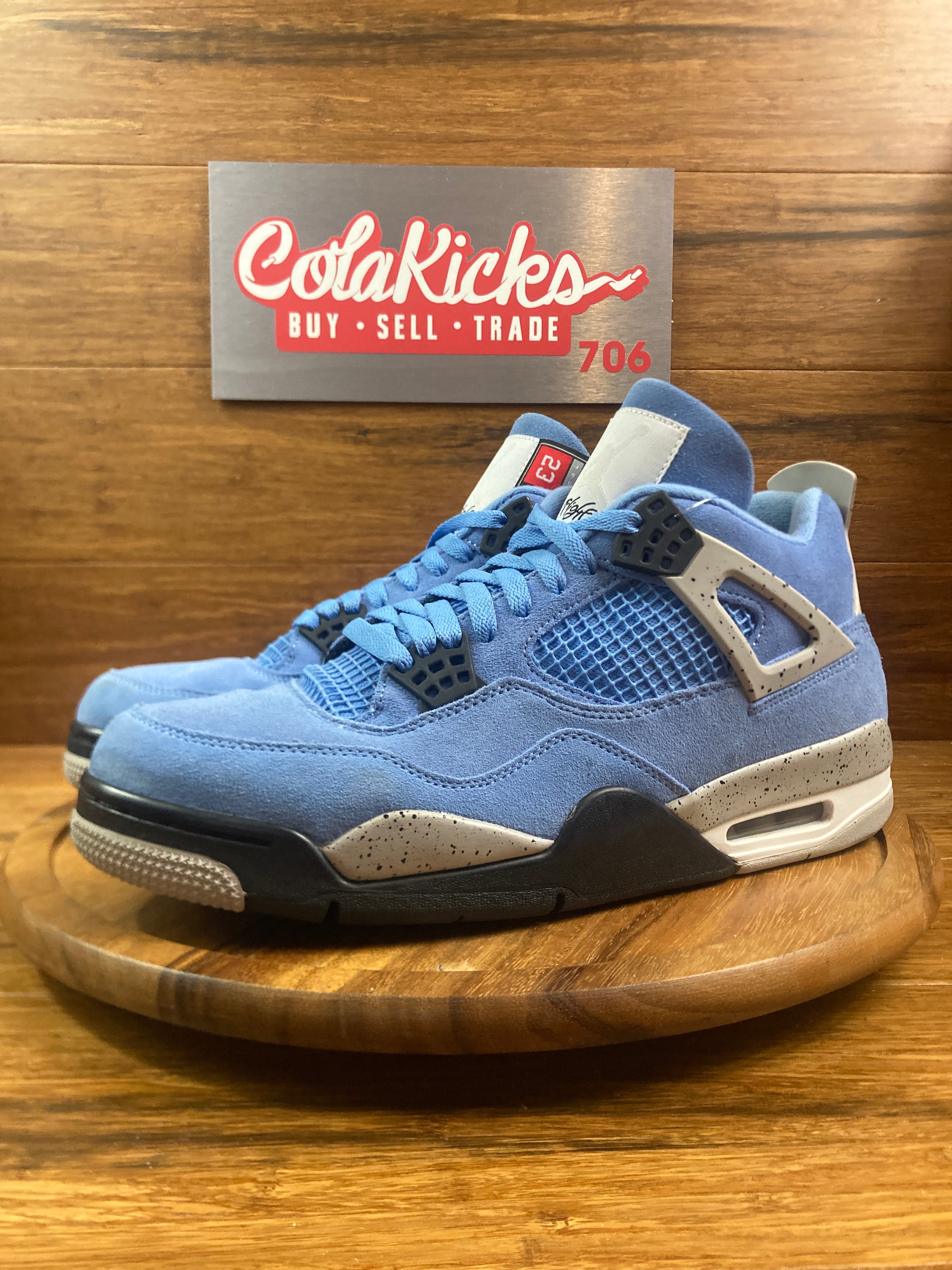 Jordan 4 Retro University Blue