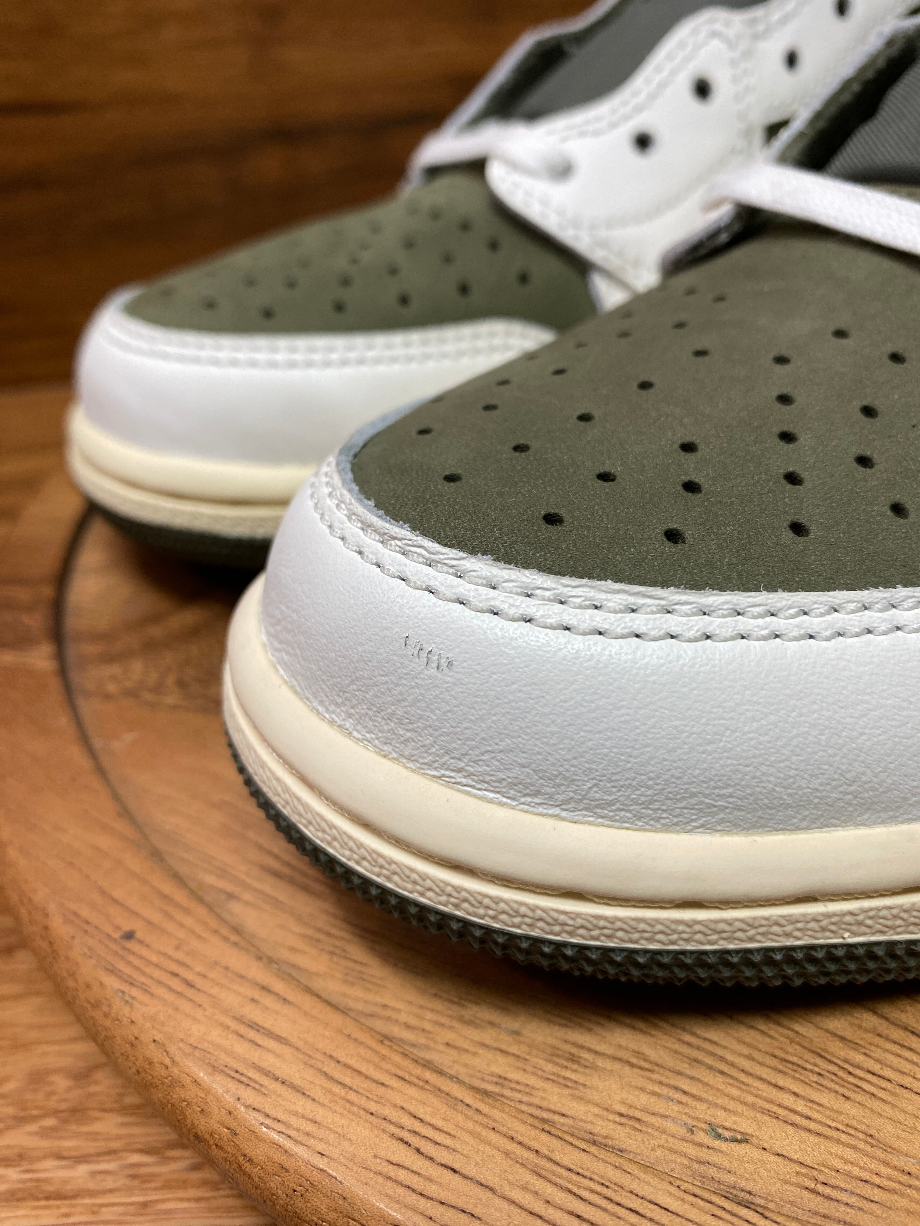 Jordan 1 Retro Low OG SP Travis Scott Medium Olive (Small Flaw in Picture)