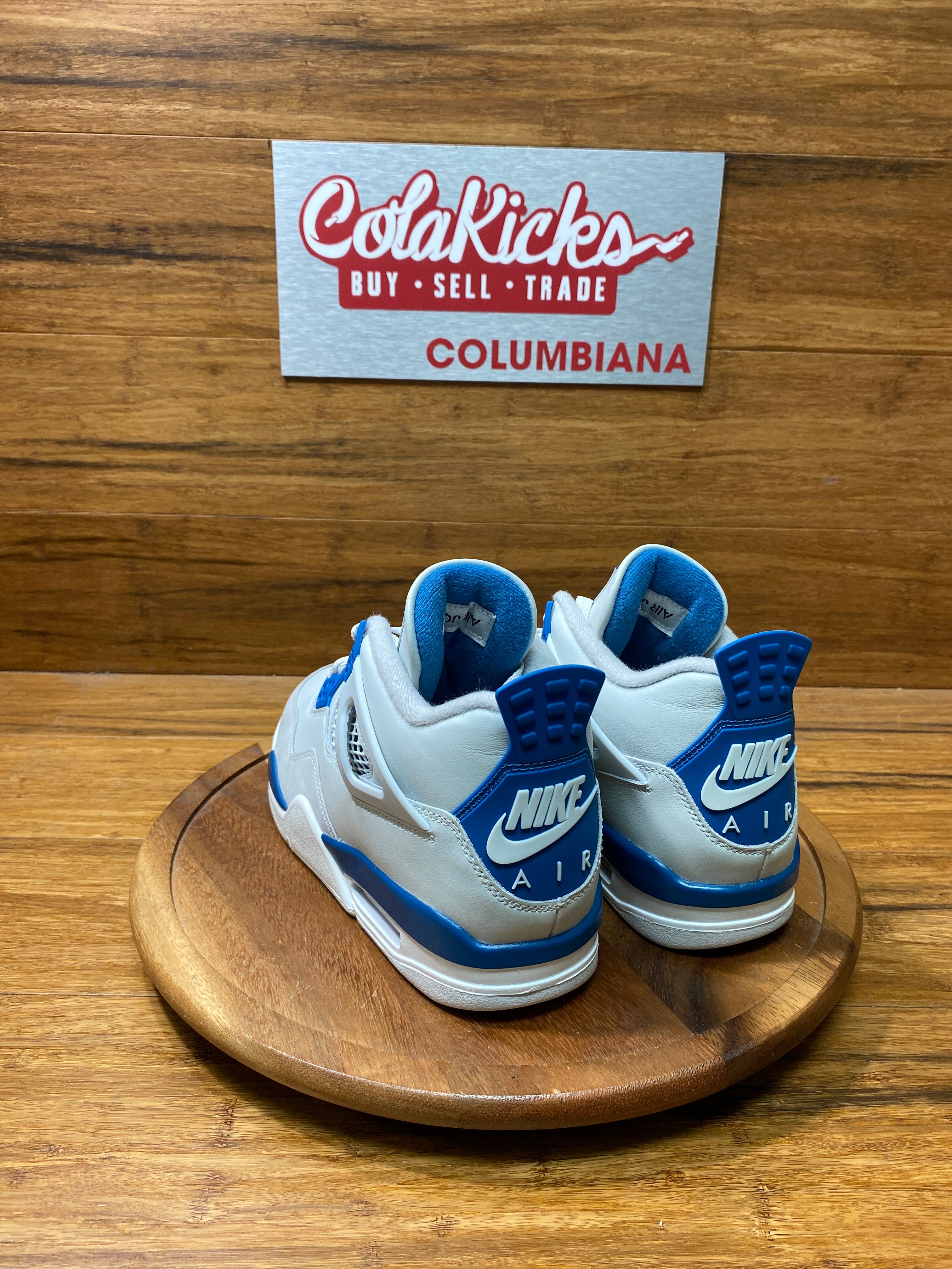 Jordan 4 Retro Military Blue (2024)